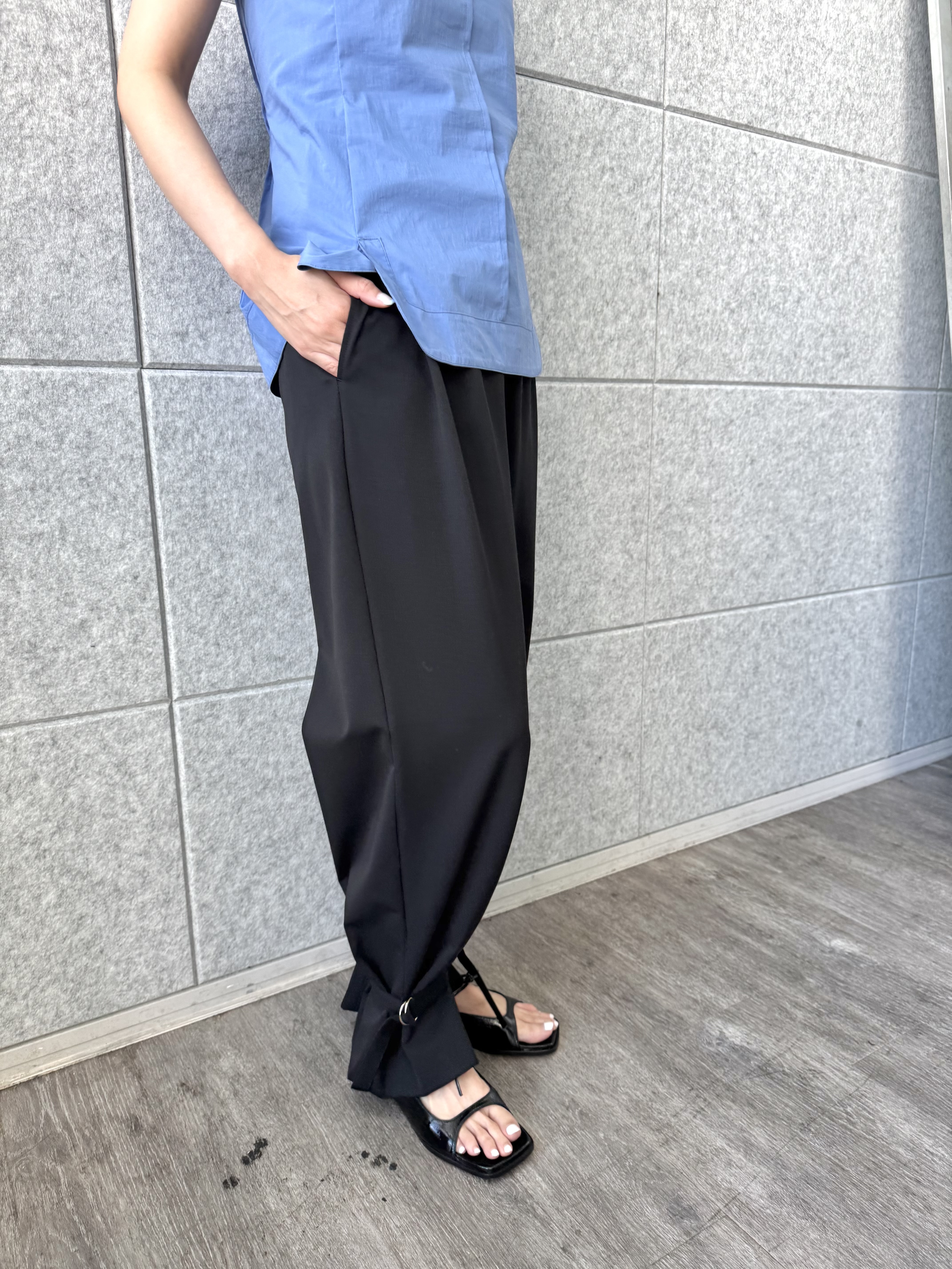 uchi__yamaさんの「CODE A｜back tack blouse」を使ったコーディネート
