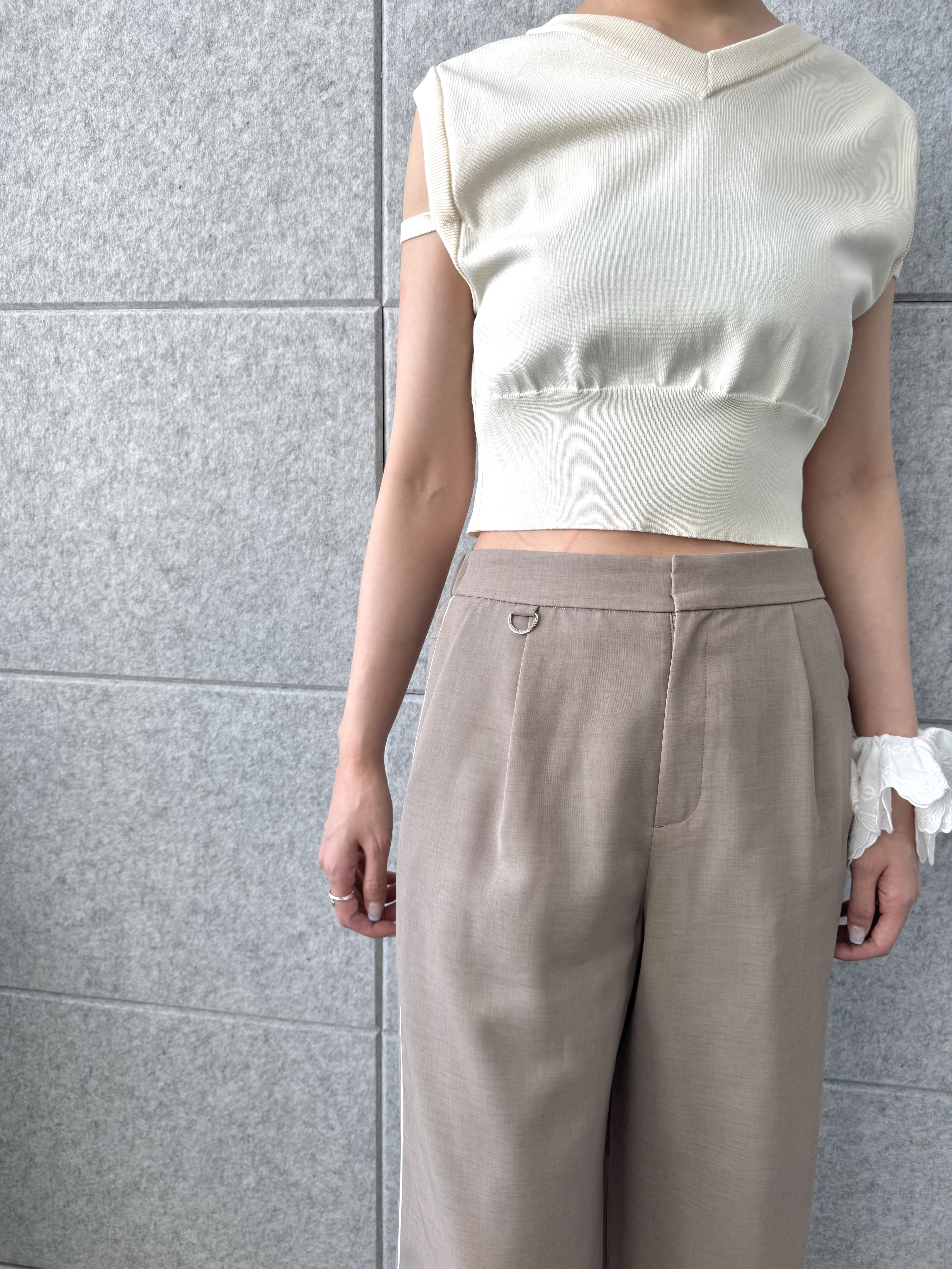 uchi__yamaさんの「CODE A｜sheer code easy pants」を使ったコーディネート