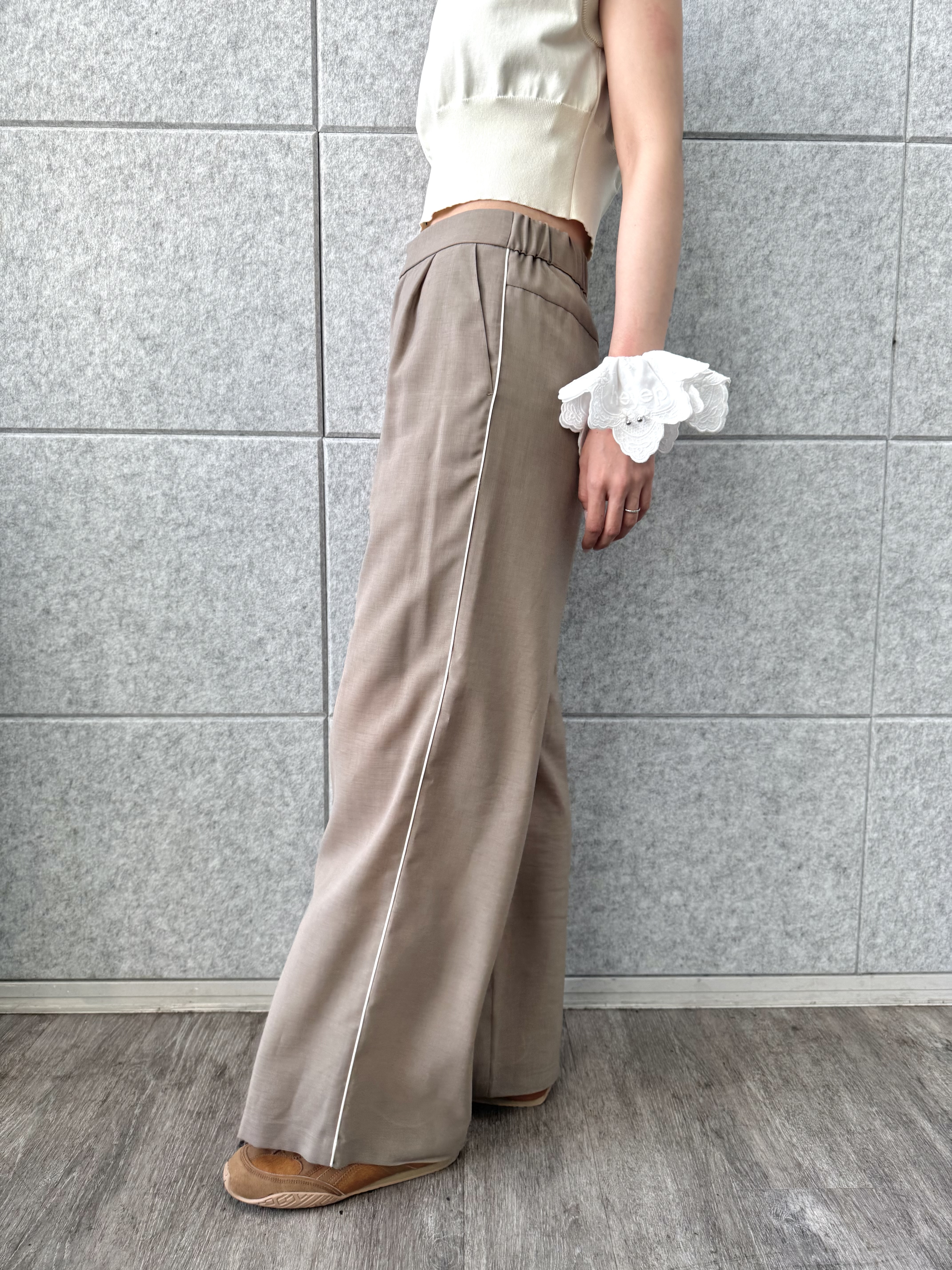 uchi__yamaさんの「CODE A｜sheer code easy pants」を使ったコーディネート