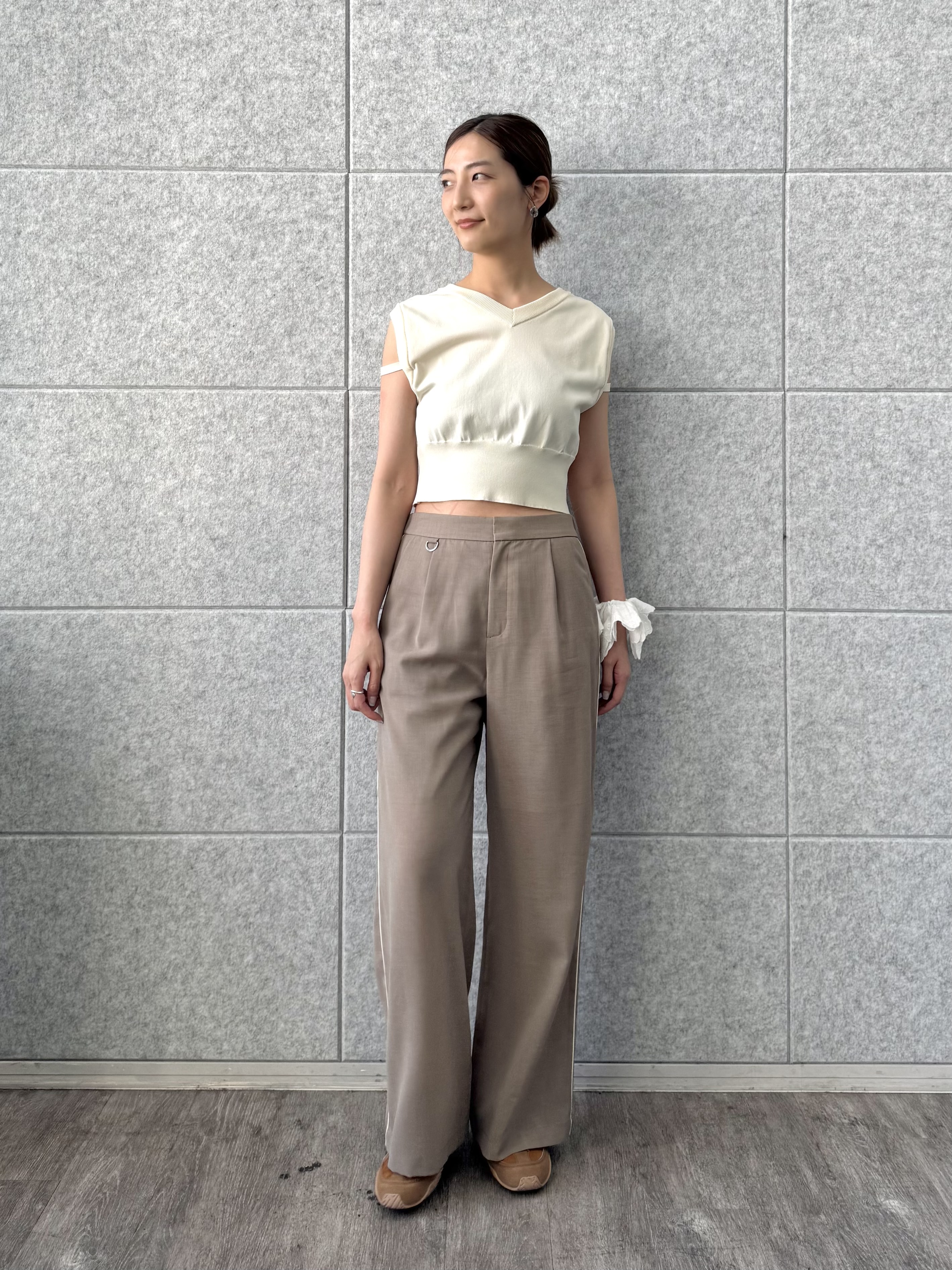 uchi__yamaさんの「CODE A｜sheer code easy pants」を使ったコーディネート
