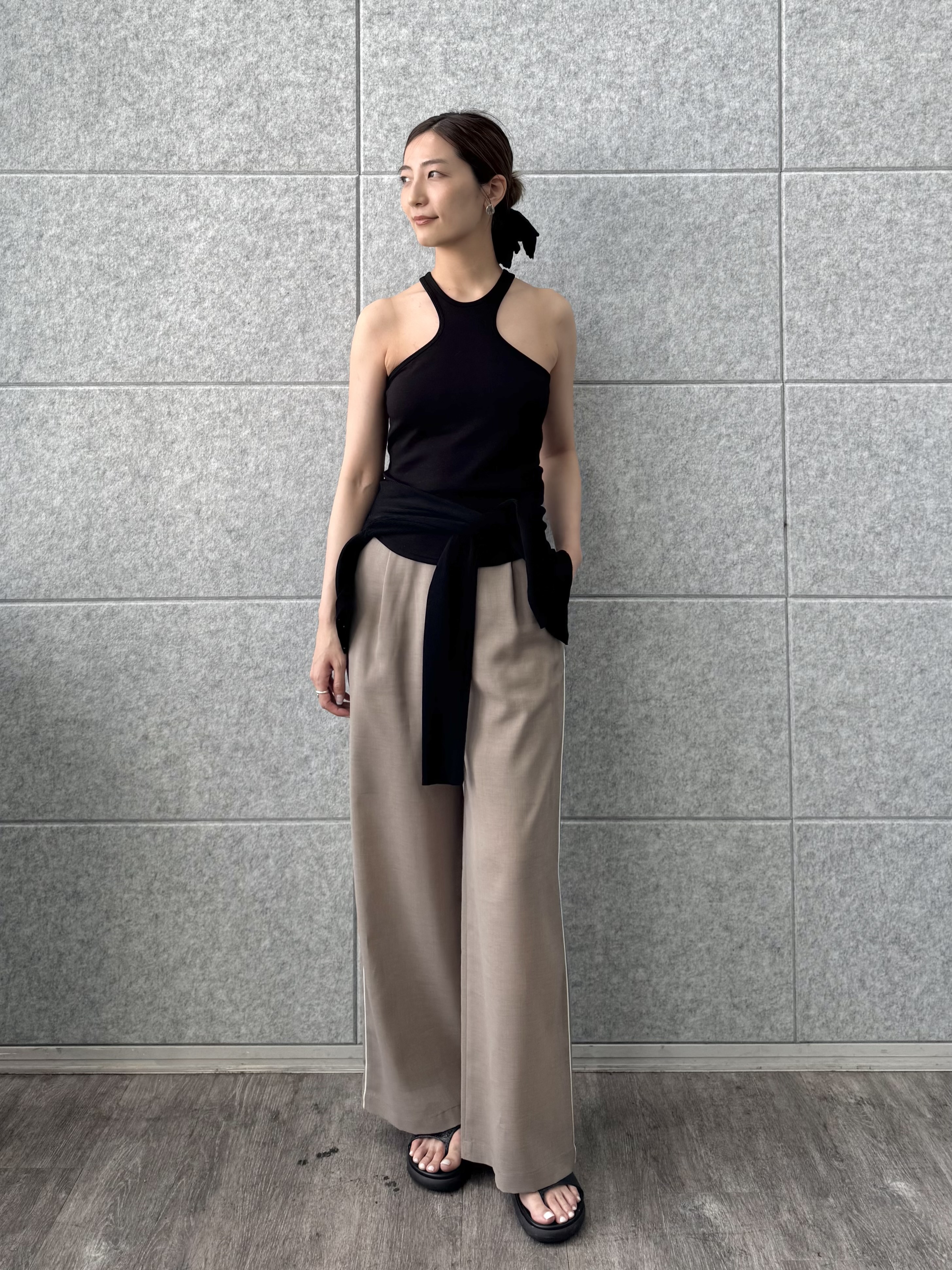 uchi__yamaさんの「CODE A｜sheer code easy pants」を使ったコーディネート