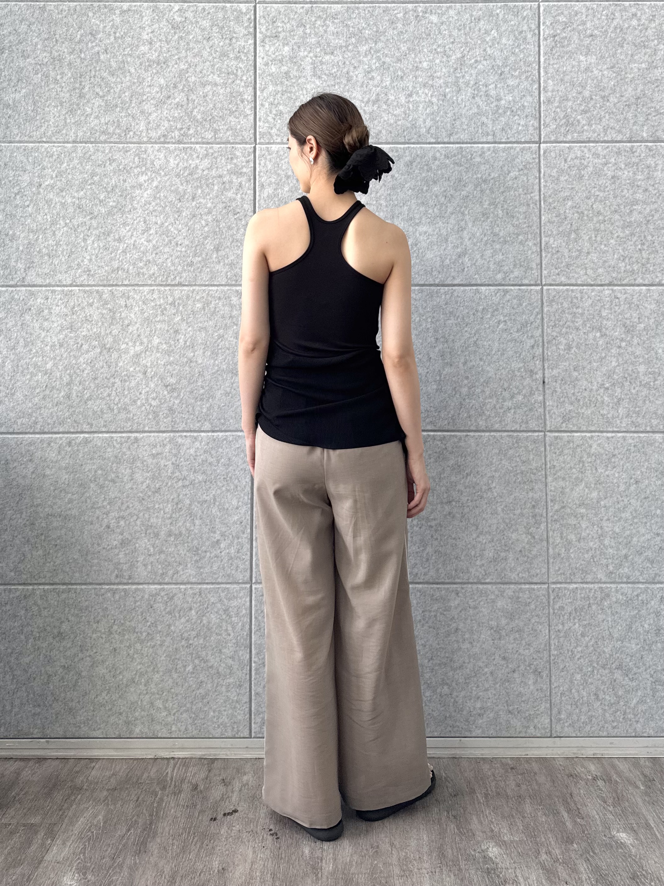 uchi__yamaさんの「CODE A｜sheer code easy pants」を使ったコーディネート