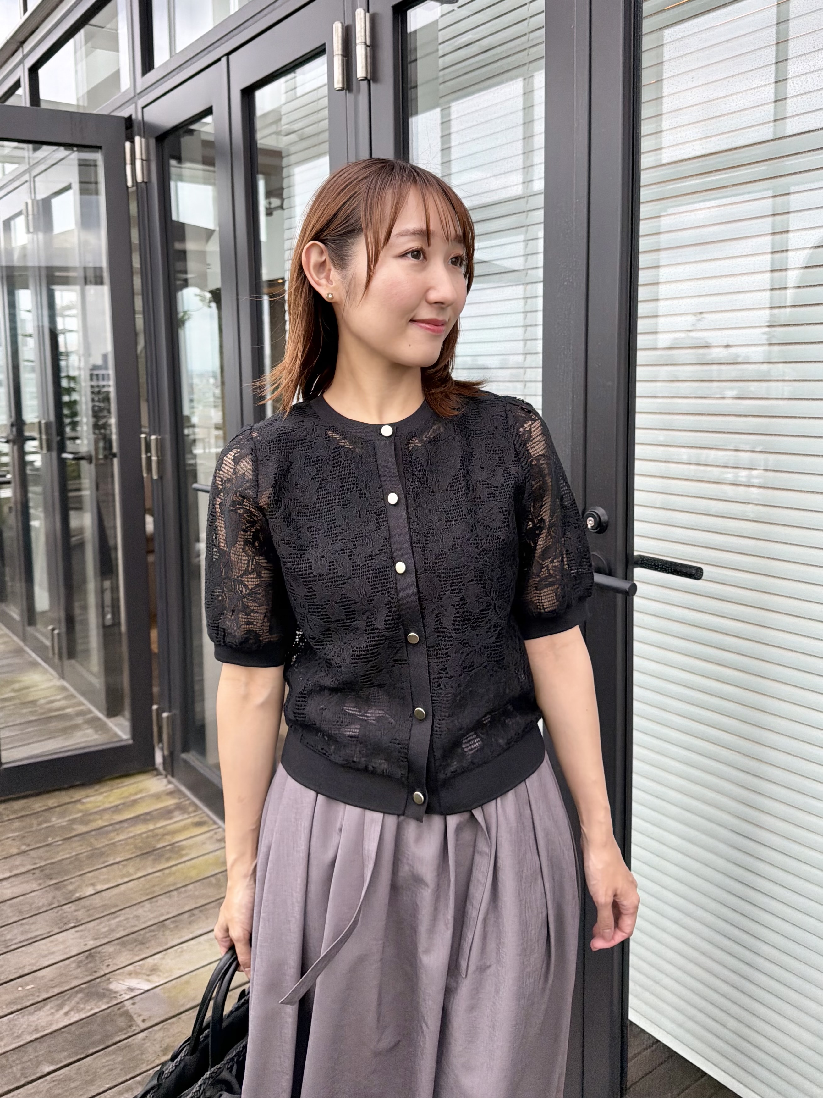 みぃさんの「Couture brooch｜【洗える】フラワーレース カーディガン」を使ったコーディネート