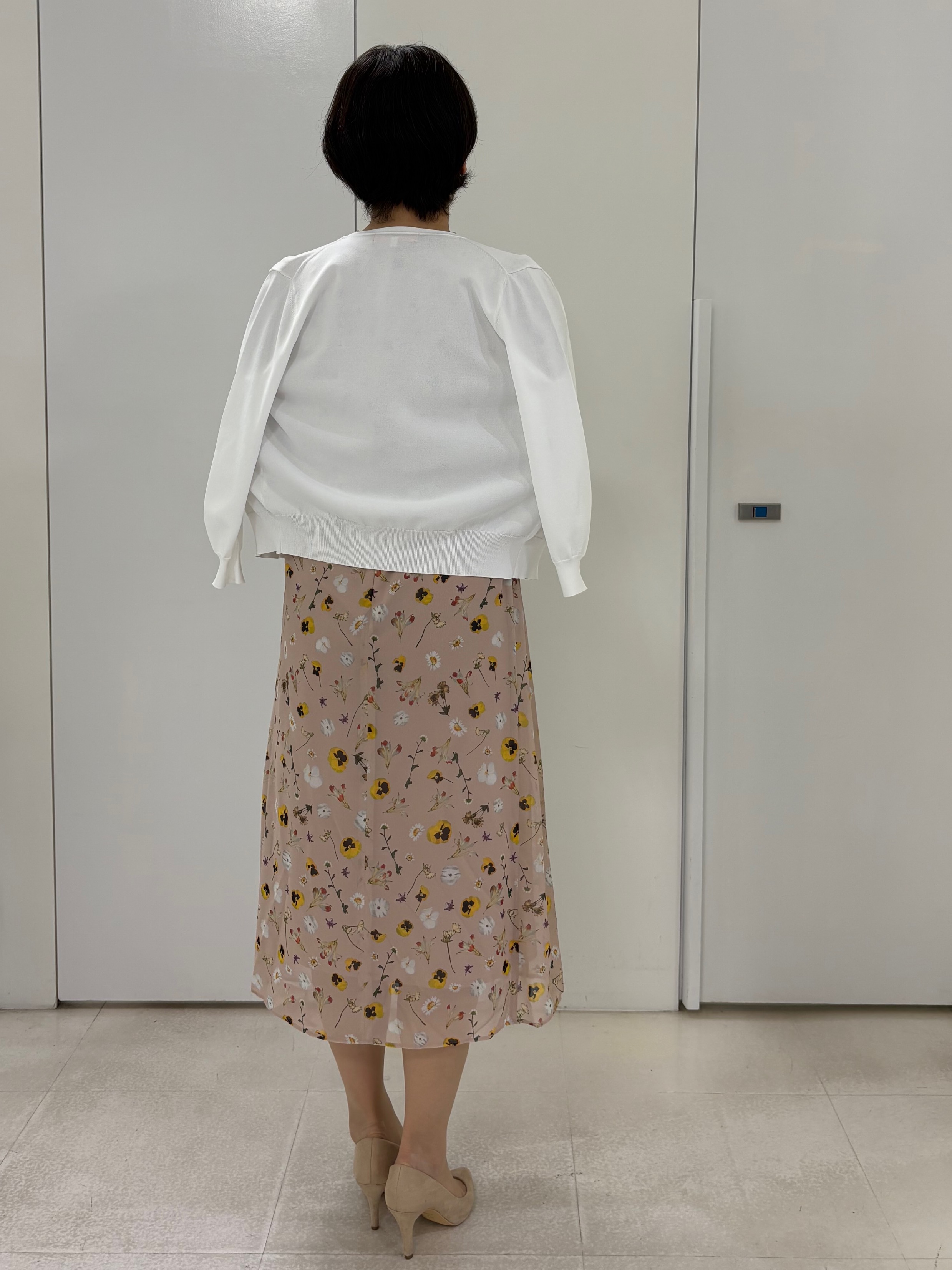 hIさんの「COUP DE CHANCE｜【SS～Lサイズ展開／スパンコール・ビジュー・刺繍】クラフトカーディガン」を使ったコーディネート