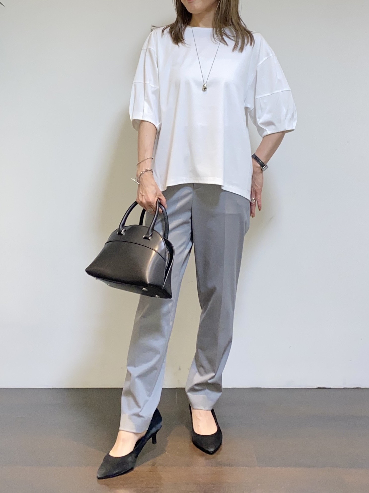 tomoさんの「UNTITLED｜【汗染み防止/接触冷感】ランタンスリーブプルオーバー」を使ったコーディネート