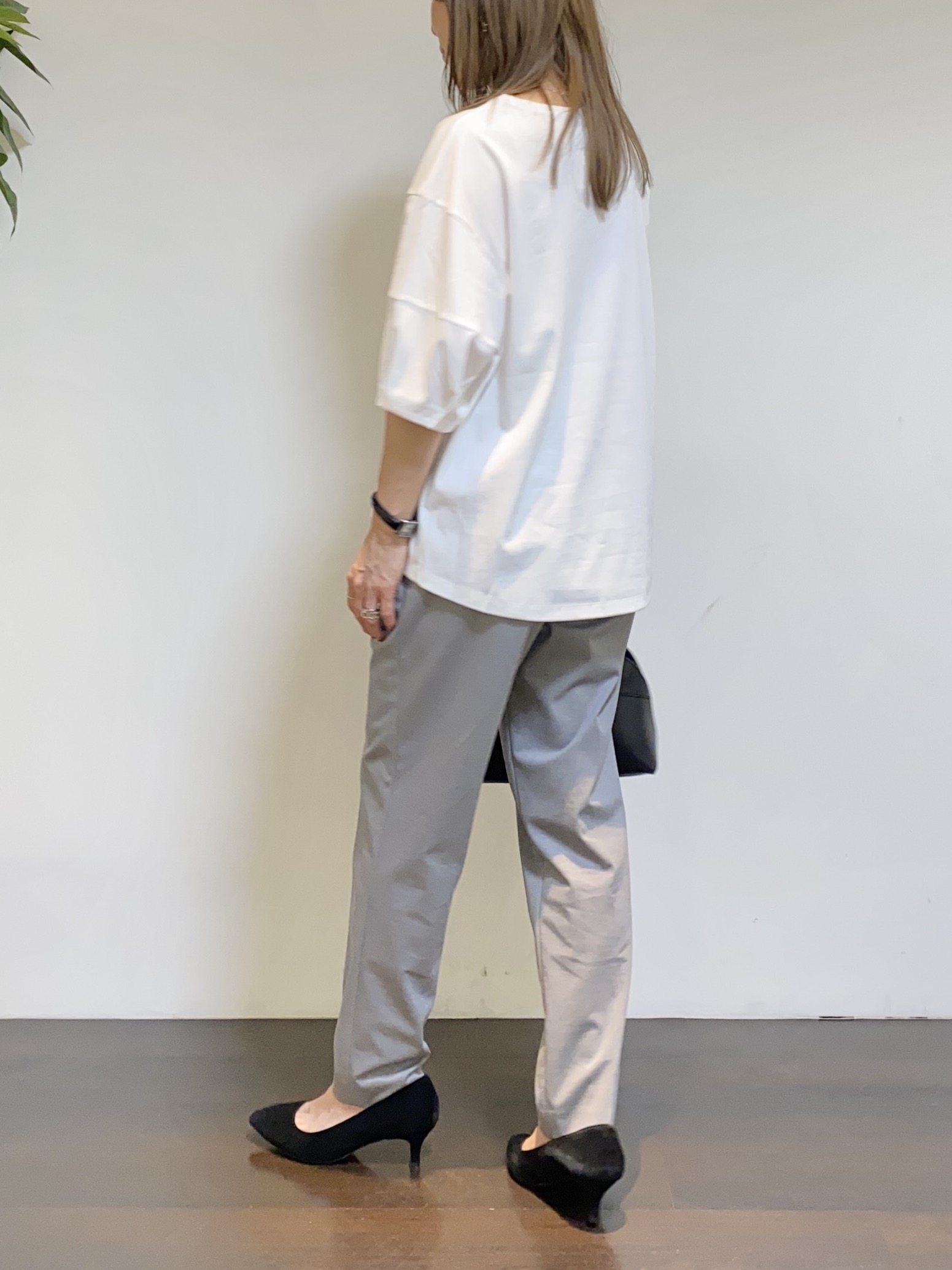 tomoさんの「UNTITLED｜【汗染み防止/接触冷感】ランタンスリーブプルオーバー」を使ったコーディネート