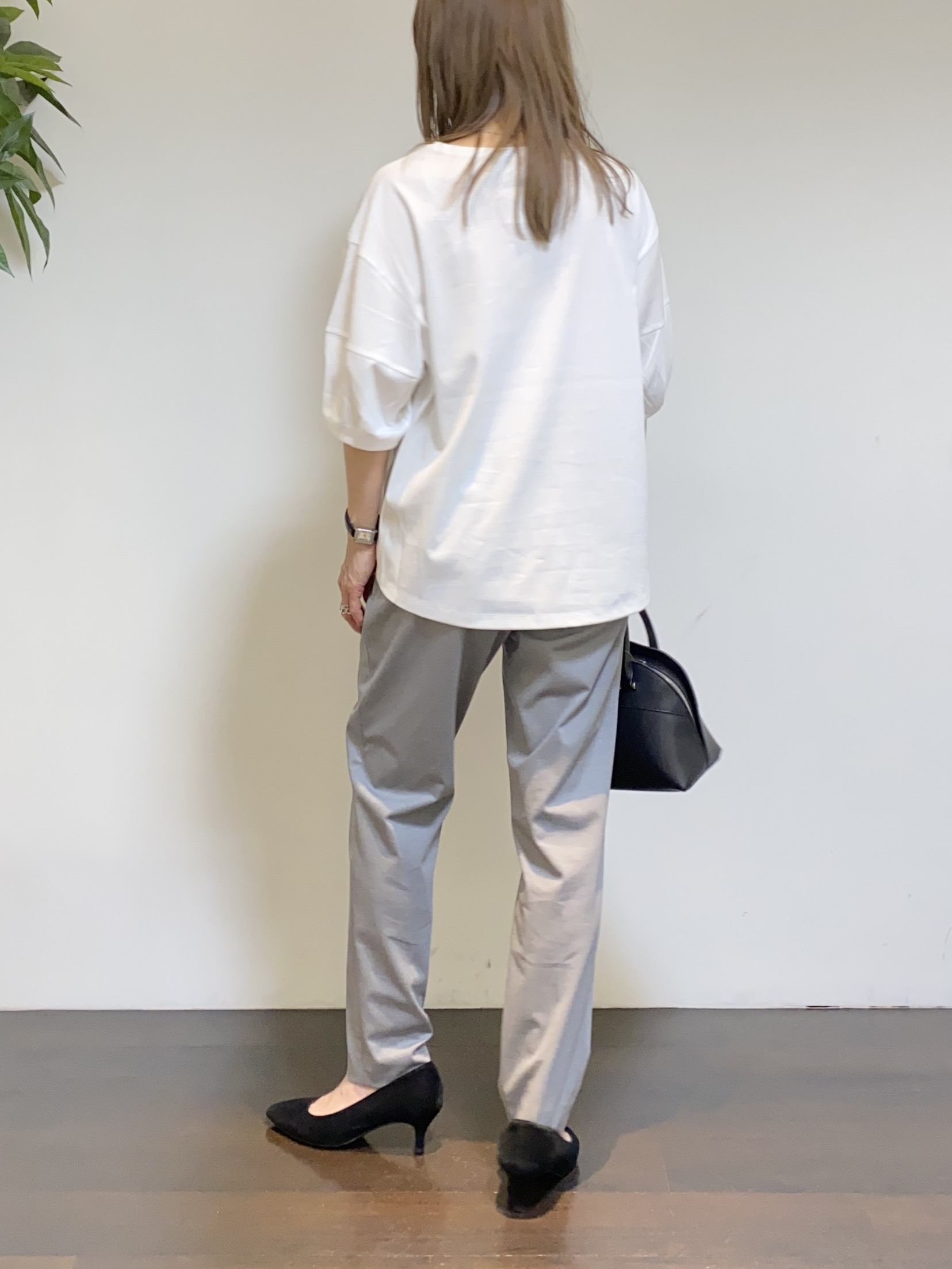 tomoさんの「UNTITLED｜【汗染み防止/接触冷感】ランタンスリーブプルオーバー」を使ったコーディネート