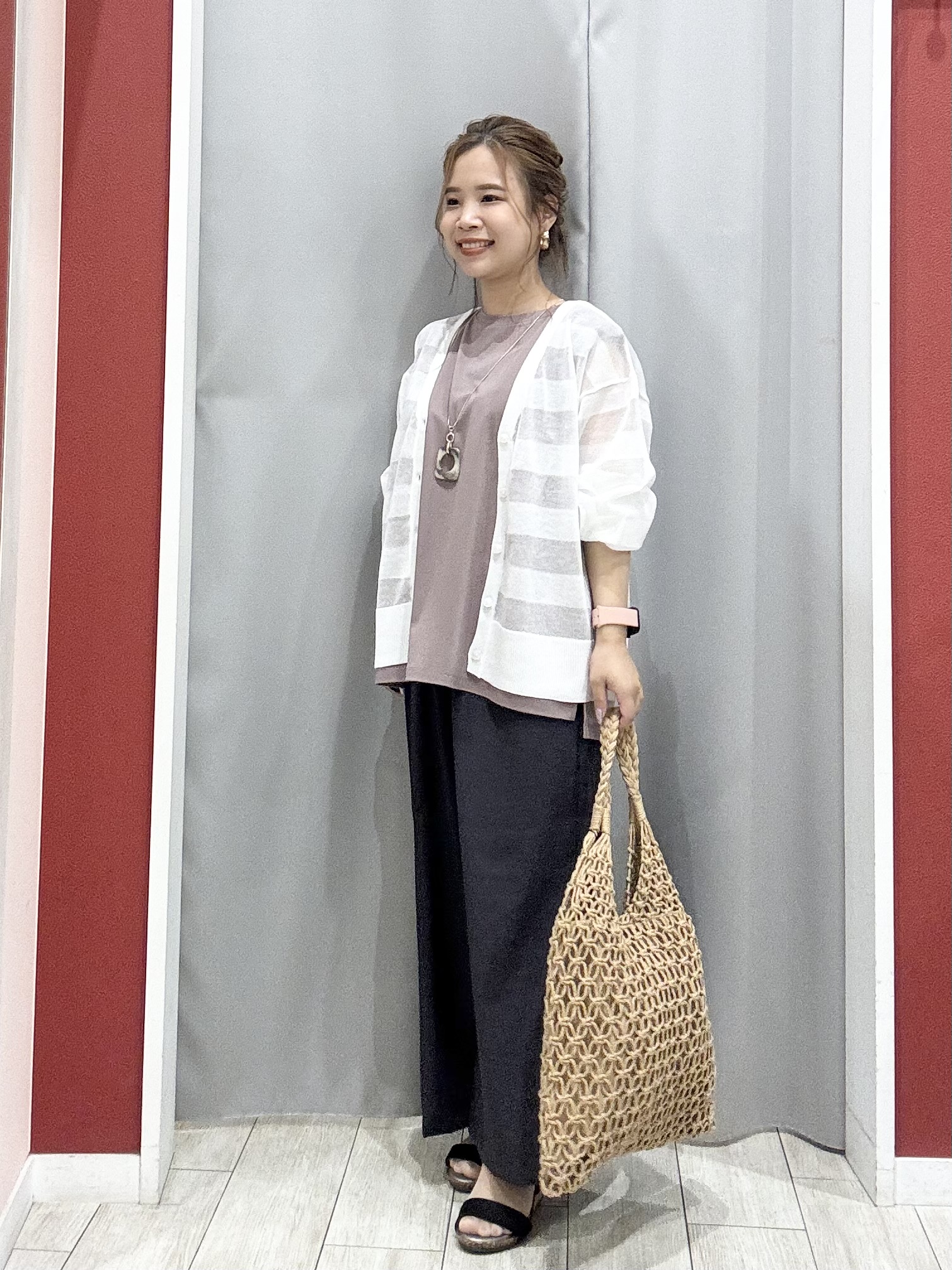 shioさんの「SHOO･LA･RUE｜【洗濯機可/S-LL】涼し気な透け感 日差し冷房対策に シアーボーダーカーディガン」を使ったコーディネート
