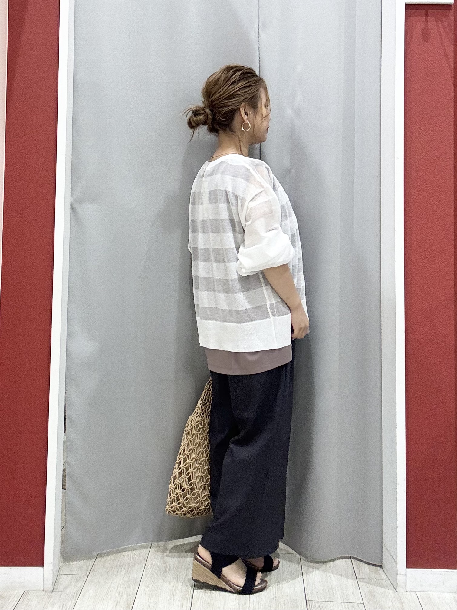 shioさんの「SHOO･LA･RUE｜【洗濯機可/S-LL】涼し気な透け感 日差し冷房対策に シアーボーダーカーディガン」を使ったコーディネート