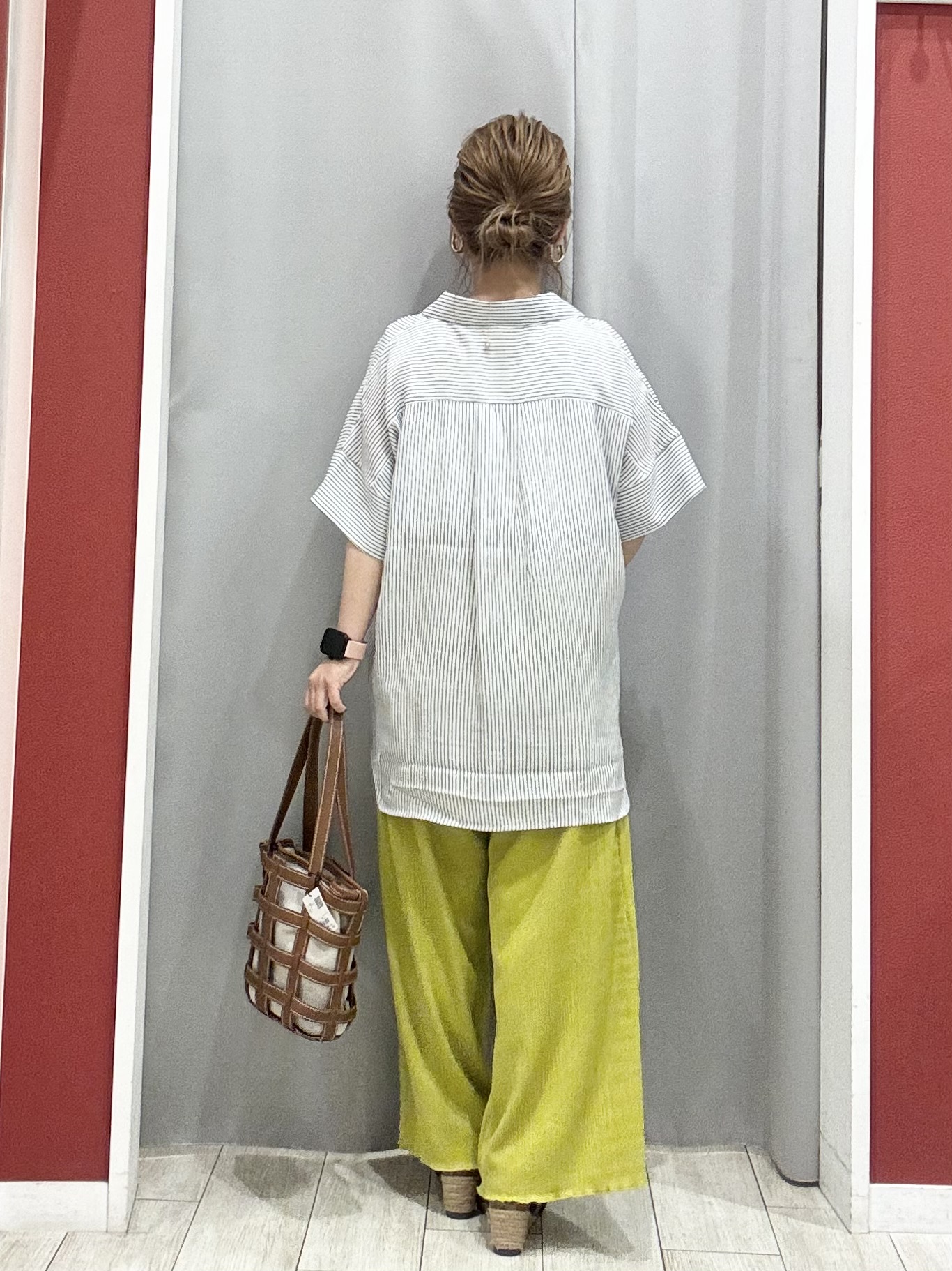 shioさんの「SHOO･LA･RUE｜【2点セット/S-LL/洗濯機可】時短でコーデ決まる スラブスキッパーシャツ＋タンクトップ」を使ったコーディネート