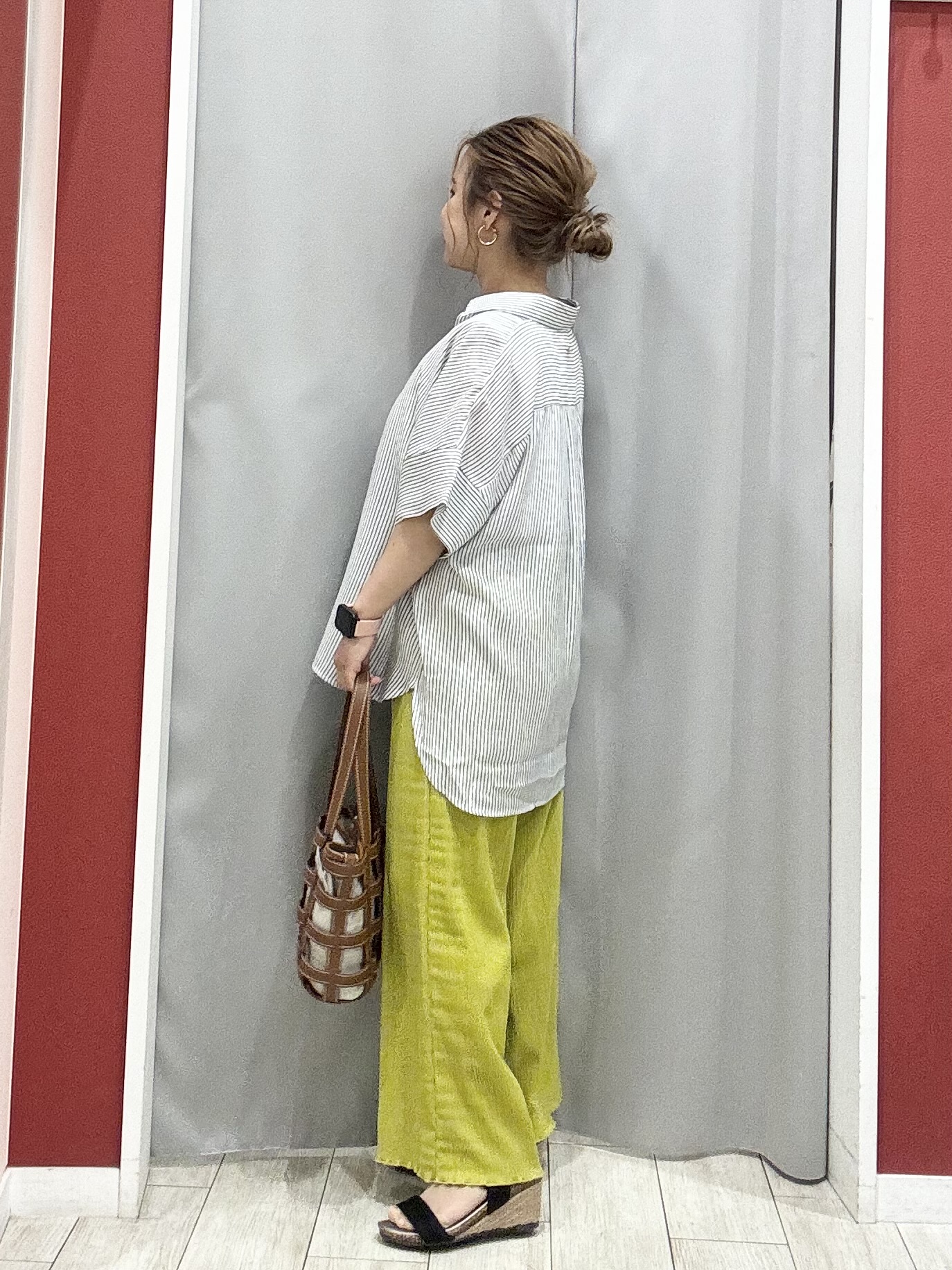 shioさんの「SHOO･LA･RUE｜【2点セット/S-LL/洗濯機可】時短でコーデ決まる スラブスキッパーシャツ＋タンクトップ」を使ったコーディネート