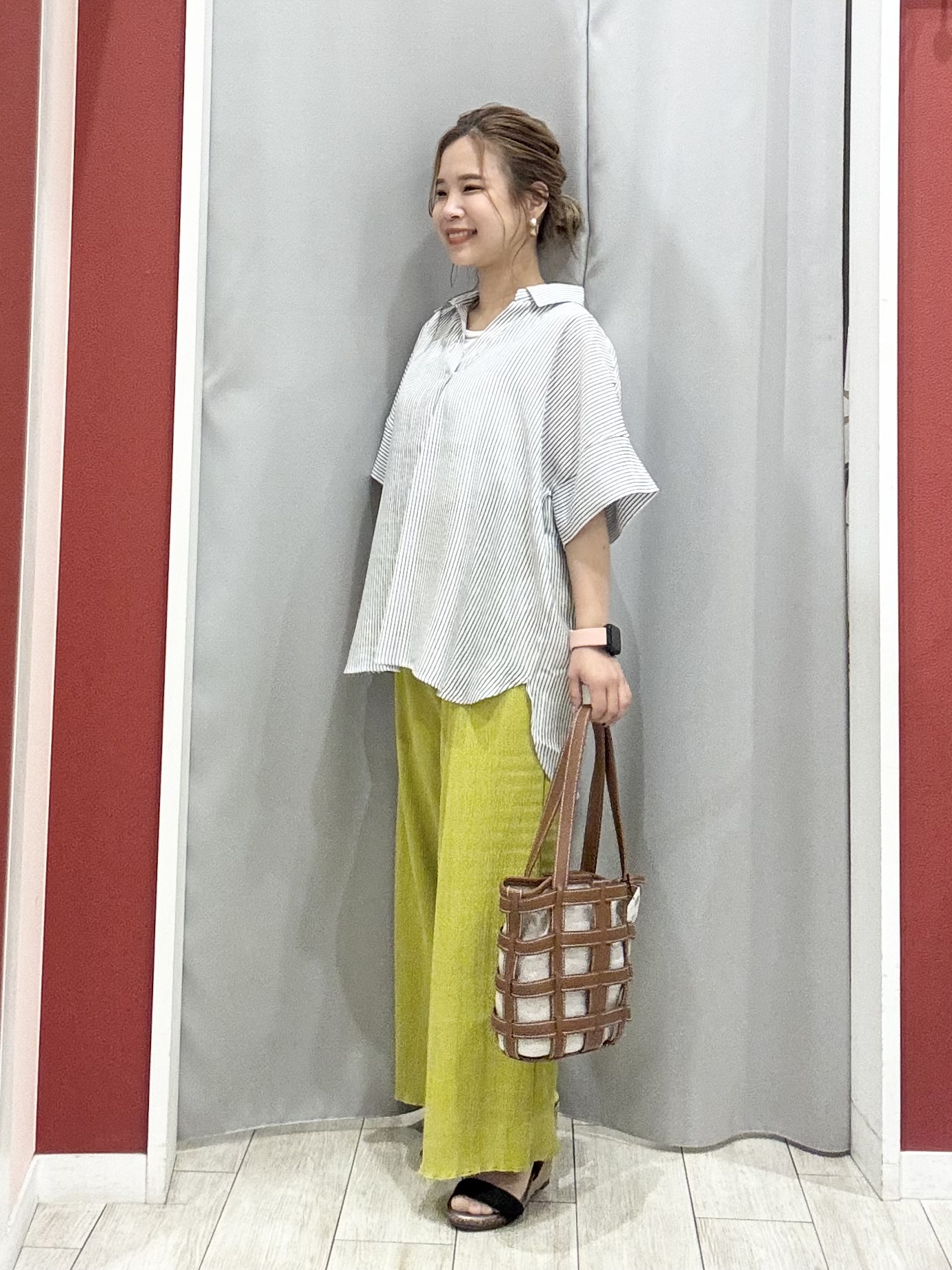 shioさんの「SHOO･LA･RUE｜【2点セット/S-LL/洗濯機可】時短でコーデ決まる スラブスキッパーシャツ＋タンクトップ」を使ったコーディネート