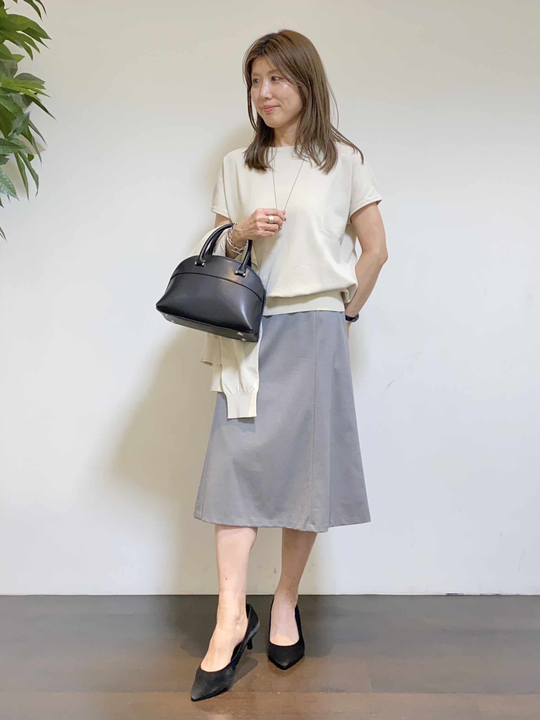 tomoさんの「UNTITLED｜【9色展開/アンサンブル可/洗える】コットンベーシックニット」を使ったコーディネート