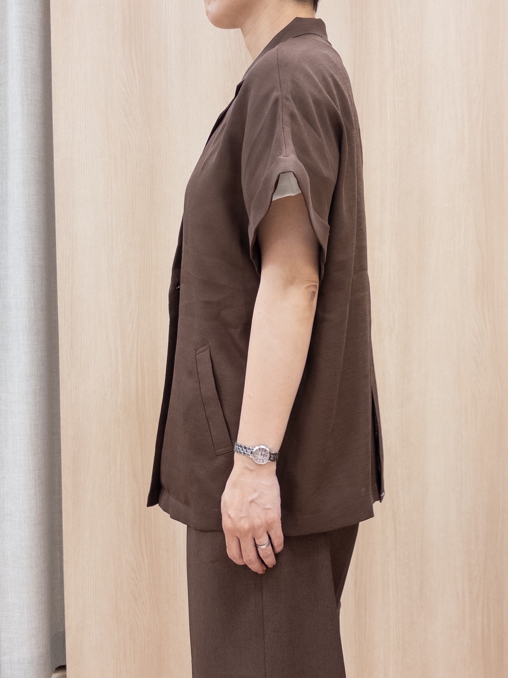 シュウコさんの「grove｜【UVカット/接触冷感】プリントアソート5分袖Tシャツ」を使ったコーディネート