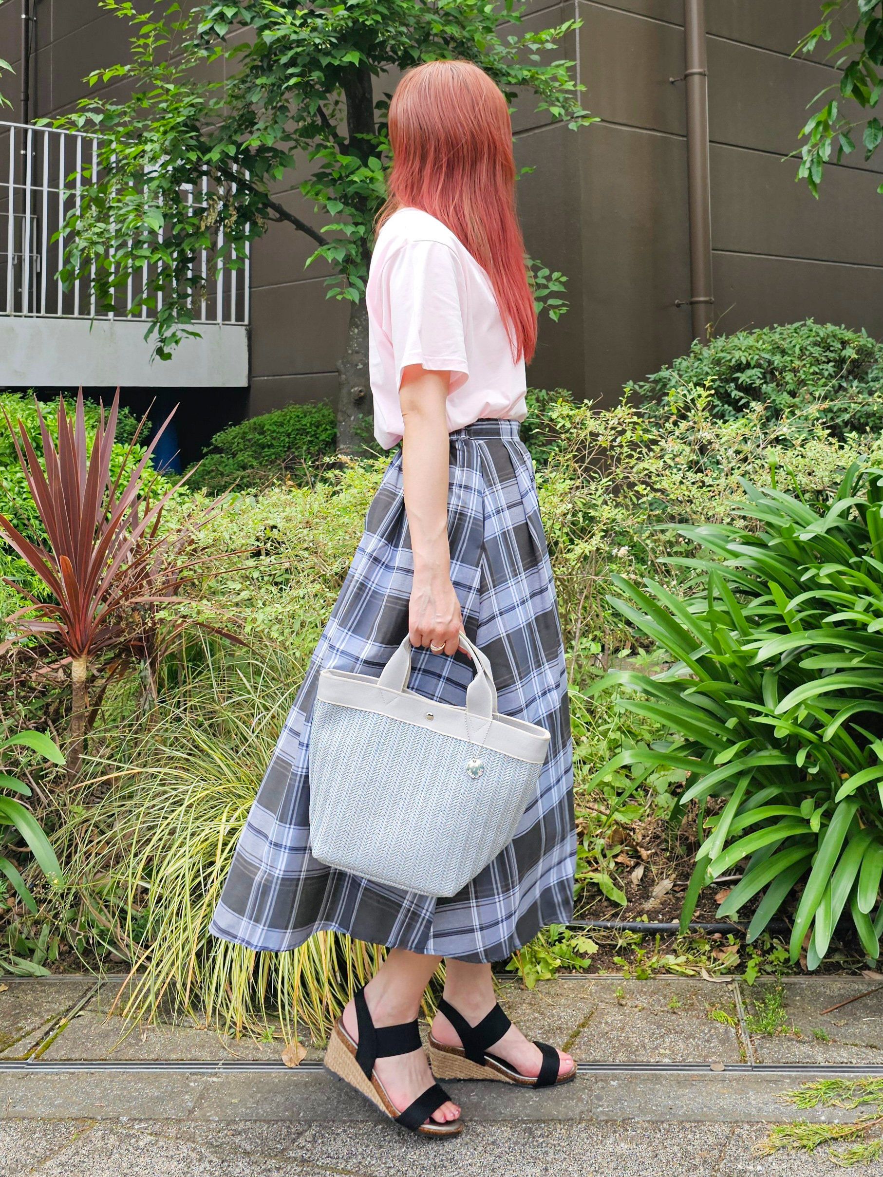 ゆゆさんの「SHOO･LA･RUE｜【洗濯機可/S-LL】夏に快適サラサラ感 大人のプリントTシャツ」を使ったコーディネート