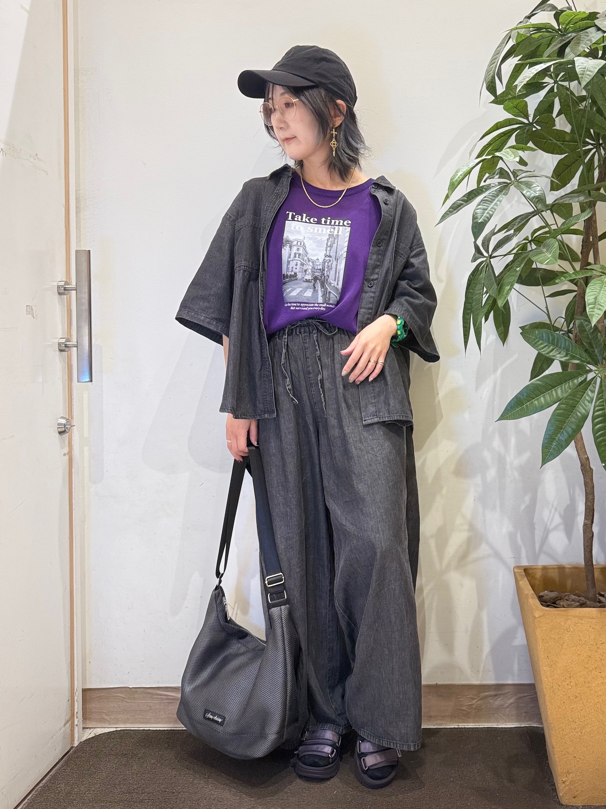 misakiさんの「SHOO･LA･RUE｜【セットアップ可/S-LL】ライトオンスデニム 5分袖シャツ」を使ったコーディネート