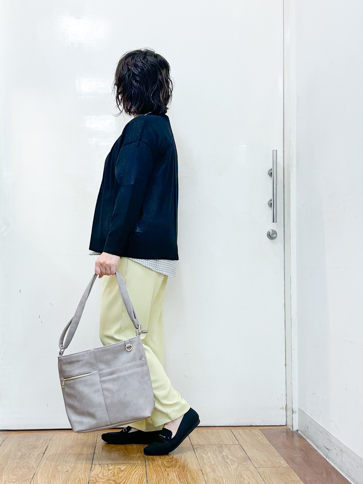 haruさんの「SHOO･LA･RUE｜【洗濯機可/S-LL】オンにもオフにも マルチに使えるボタンレスカーディガン」を使ったコーディネート