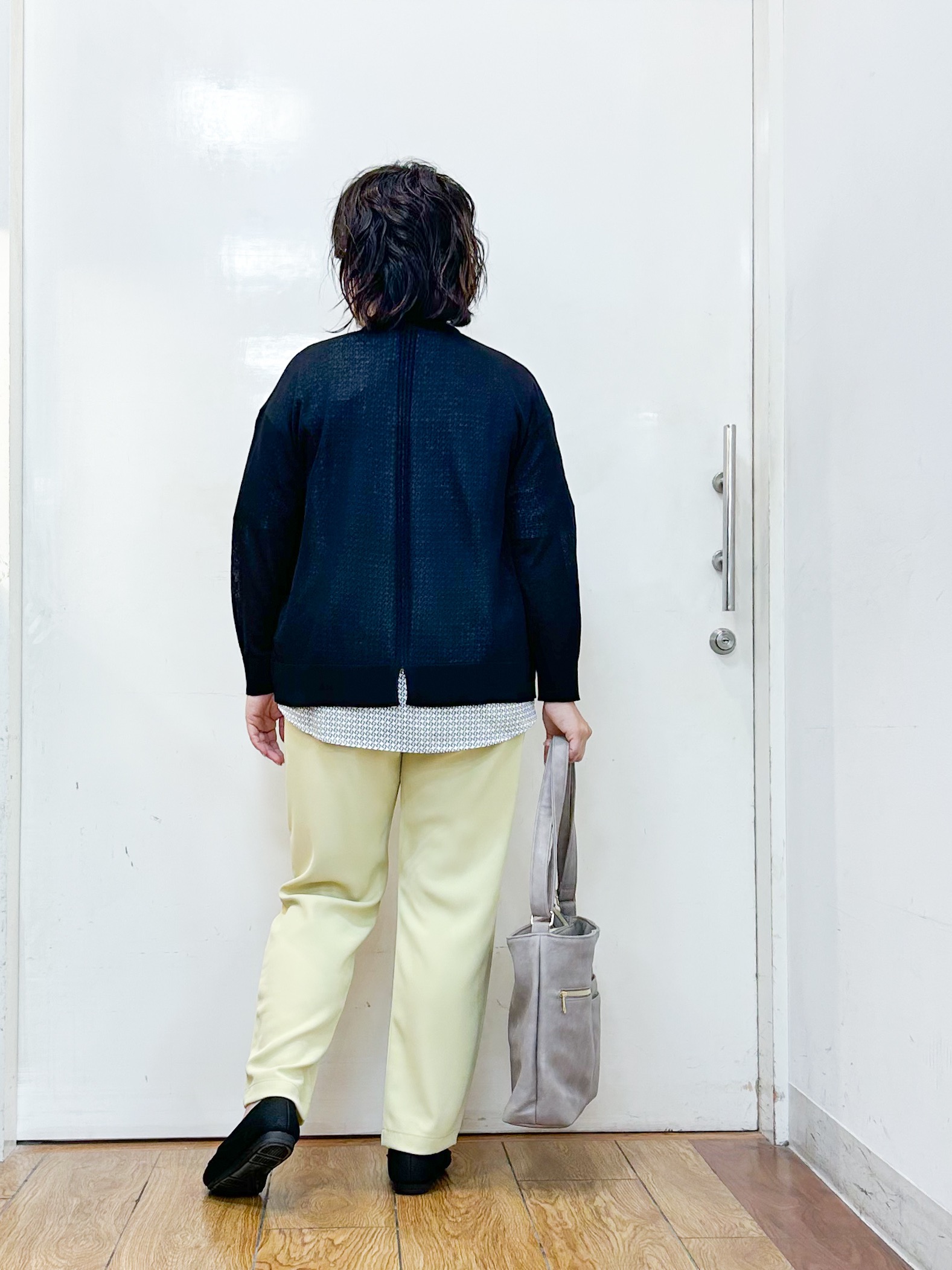 haruさんの「SHOO･LA･RUE｜【洗濯機可/S-LL】オンにもオフにも マルチに使えるボタンレスカーディガン」を使ったコーディネート