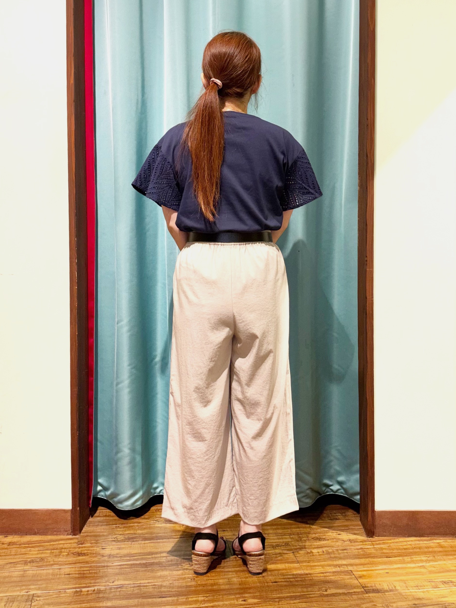 tukiさんの「SHOO･LA･RUE｜【S-LL/洗濯機可/体型カバー】汗じみが気になりにくい お袖レースフレアTシャツ」を使ったコーディネート