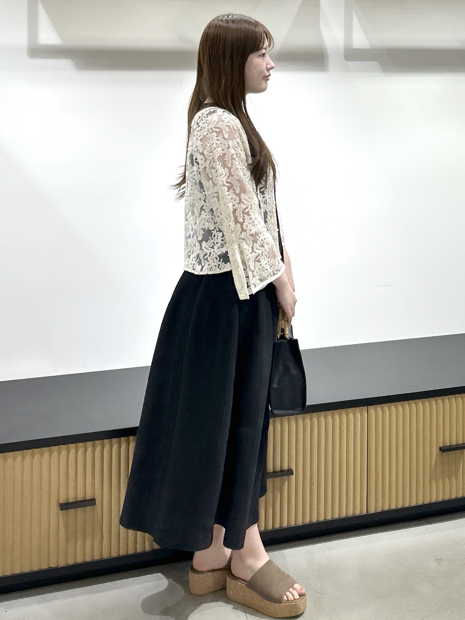 sayaさんの「OPAQUE.CLIP｜刺繍レースショートブラウス【洗える】」を使ったコーディネート