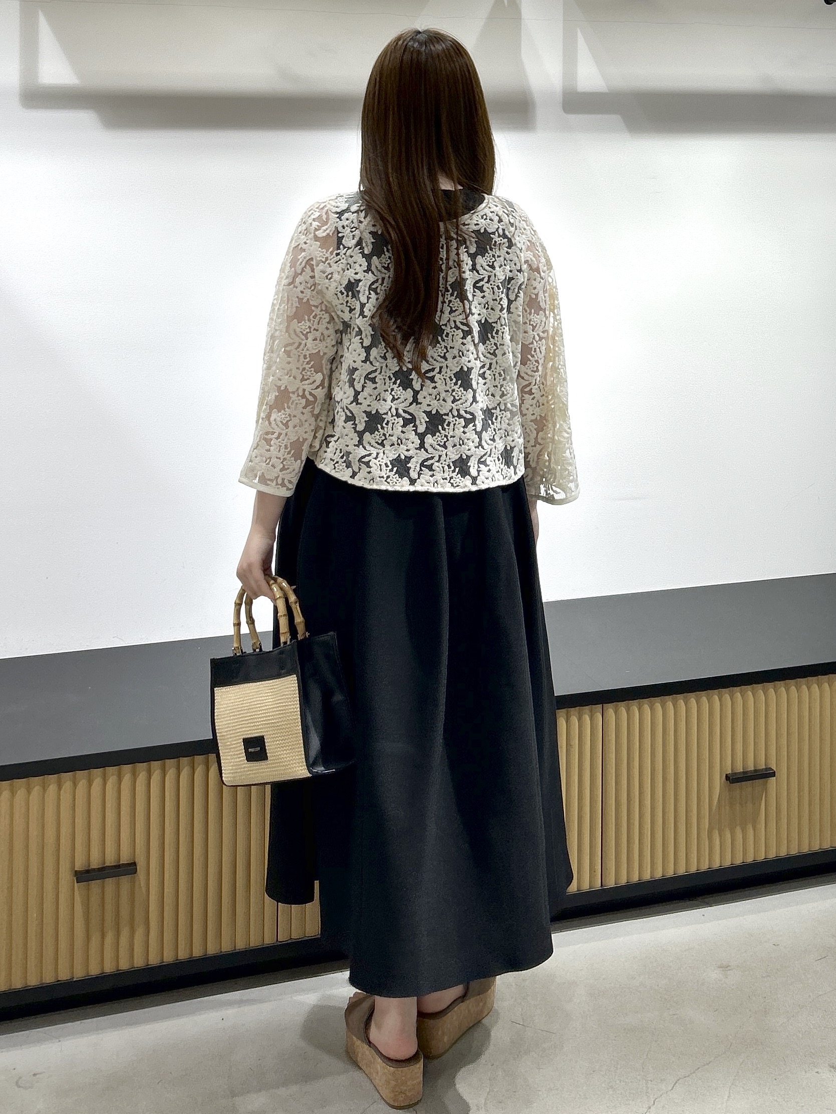 sayaさんの「OPAQUE.CLIP｜刺繍レースショートブラウス【洗える】」を使ったコーディネート