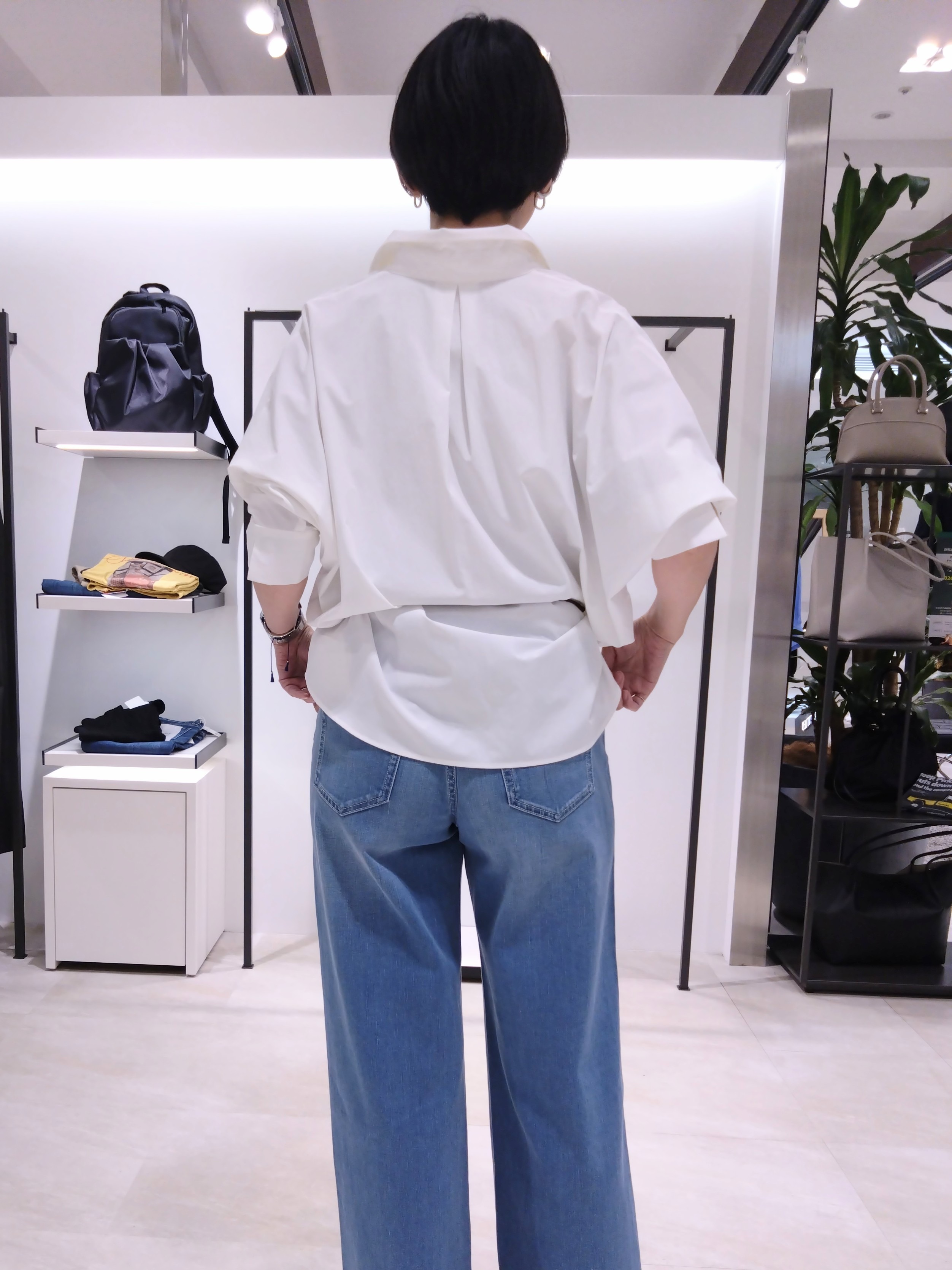 まちこさんの「UNTITLED｜【接触冷感/吸水速乾/UVカット】ドルマンスリーブシャツ」を使ったコーディネート