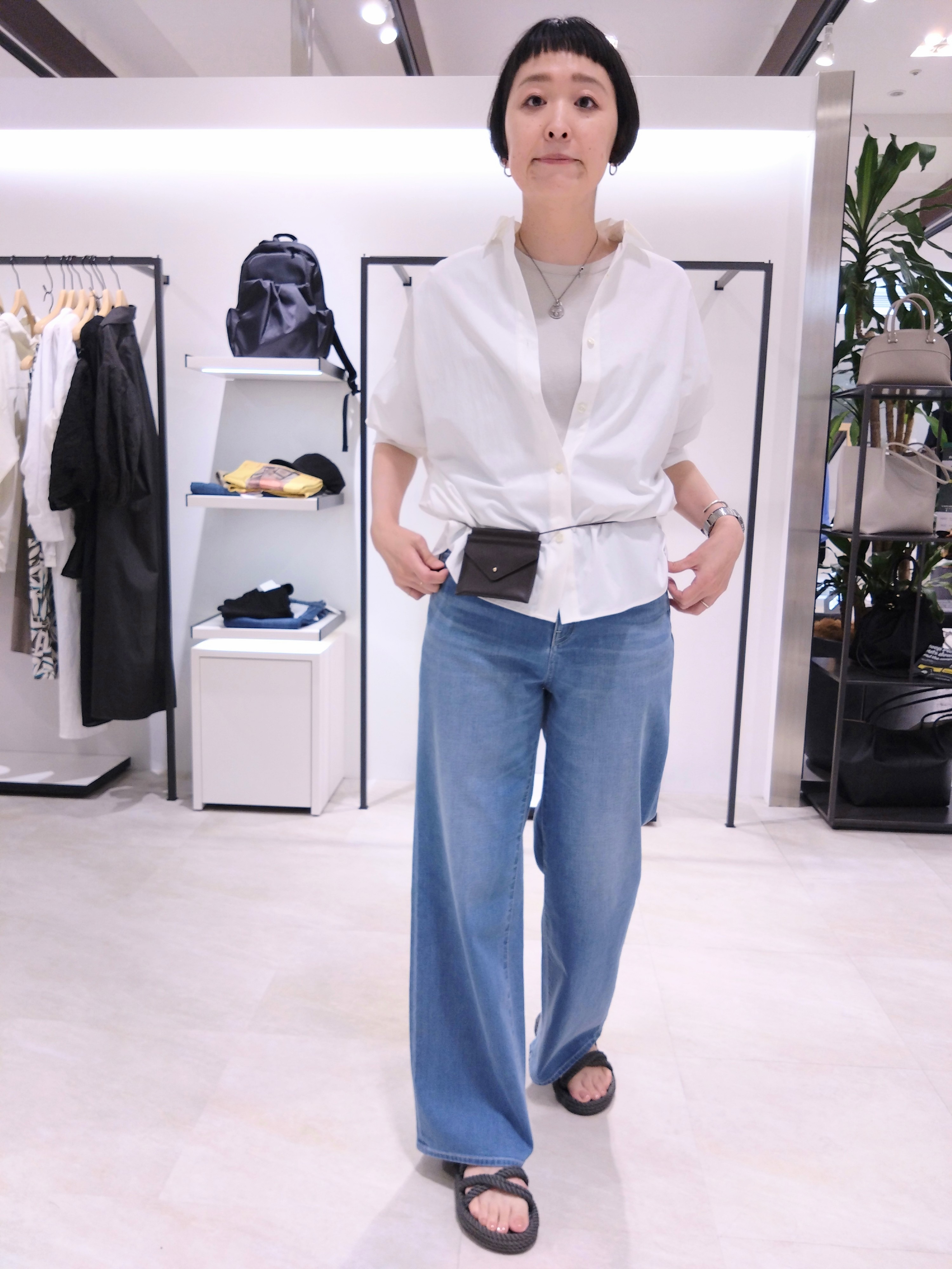 まちこさんの「UNTITLED｜【接触冷感/吸水速乾/UVカット】ドルマンスリーブシャツ」を使ったコーディネート