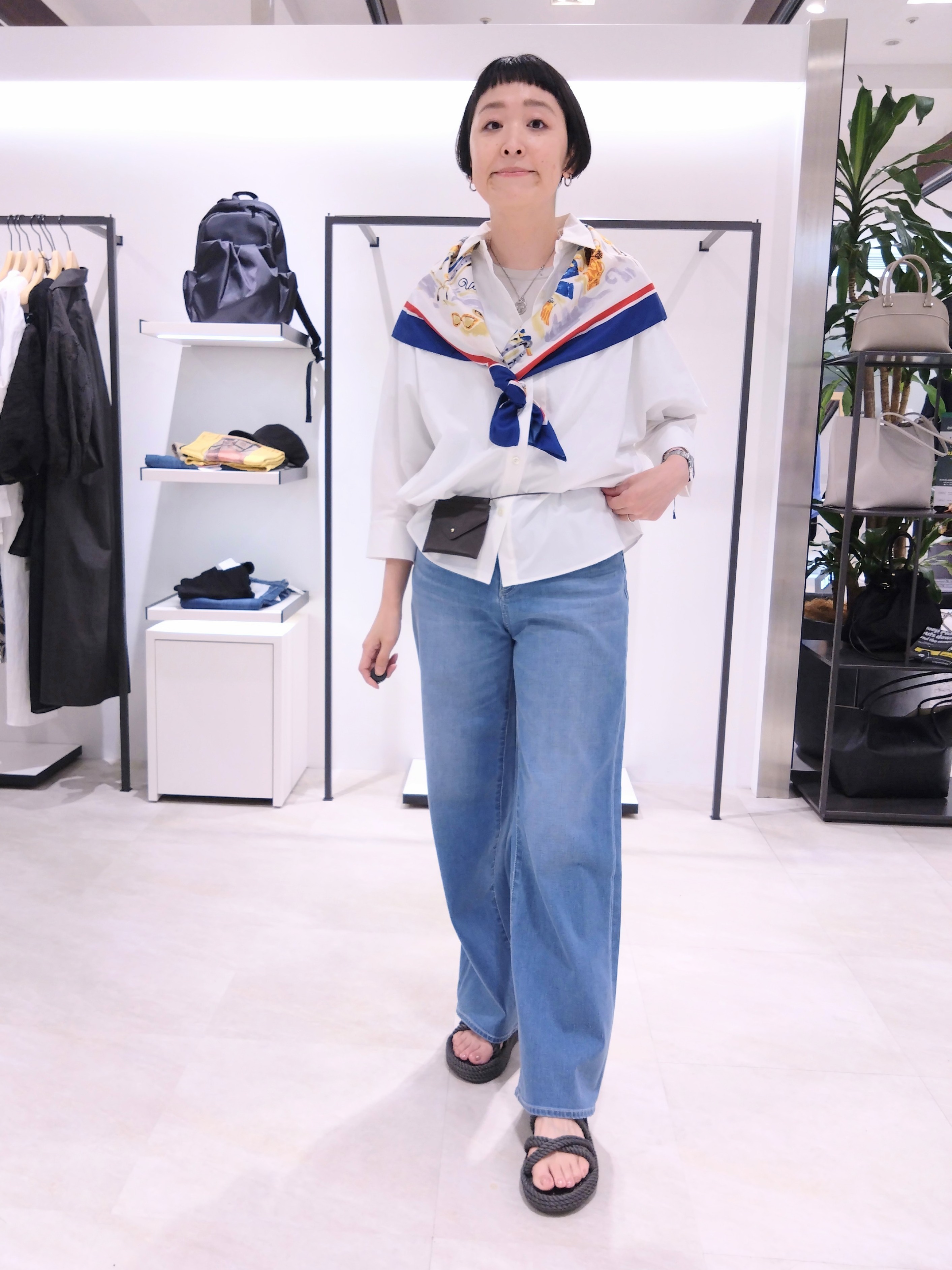 まちこさんの「UNTITLED｜【接触冷感/吸水速乾/UVカット】ドルマンスリーブシャツ」を使ったコーディネート