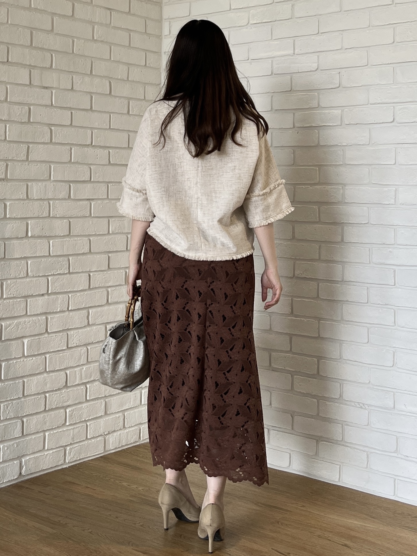 Saekoさんの「UNTITLED｜【秋のきれいめ服/セットアップ可】リーフレースロングスカート」を使ったコーディネート