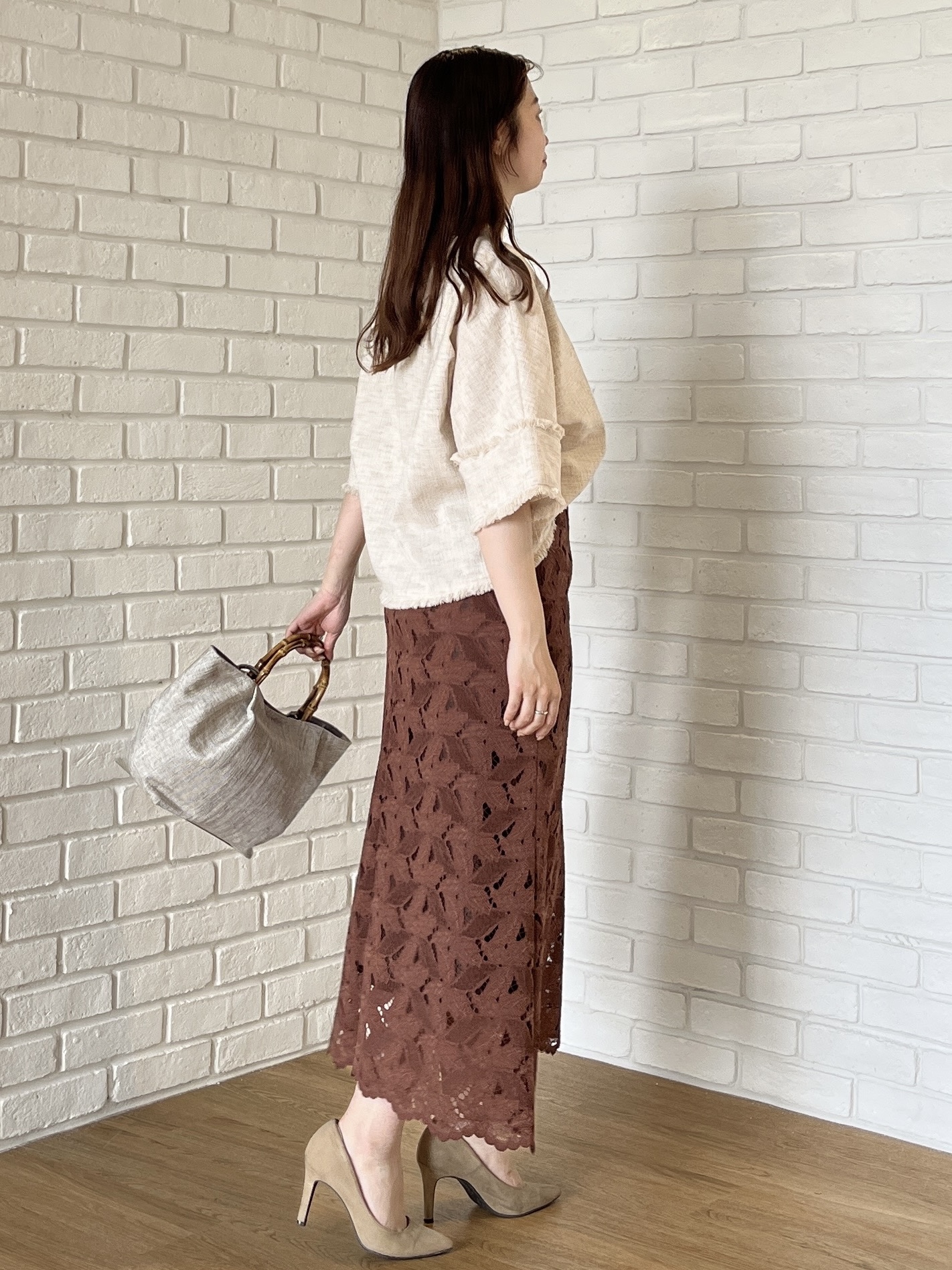 Saekoさんの「UNTITLED｜【秋のきれいめ服/セットアップ可】リーフレースロングスカート」を使ったコーディネート