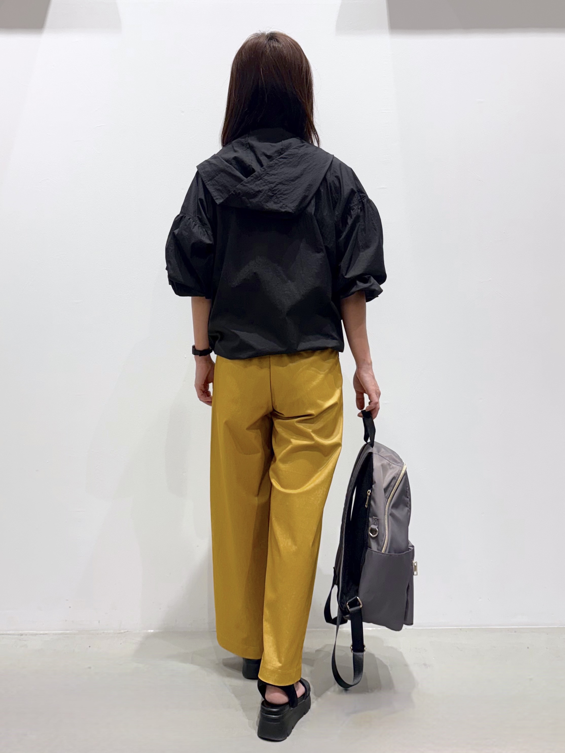 ＷＡさんの「grove｜【洗濯機OK】朝晩の気温差に◎軽やかシアーナイロンフーディブルゾン」を使ったコーディネート