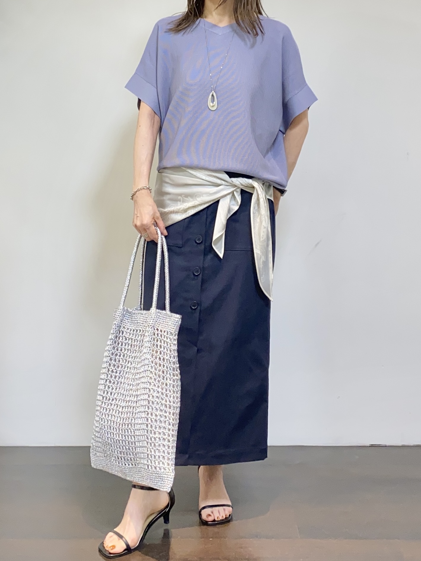 tomoさんの「UNTITLED｜【11色展開/体型カバー】前後2WAYフレンチスリーブニット」を使ったコーディネート