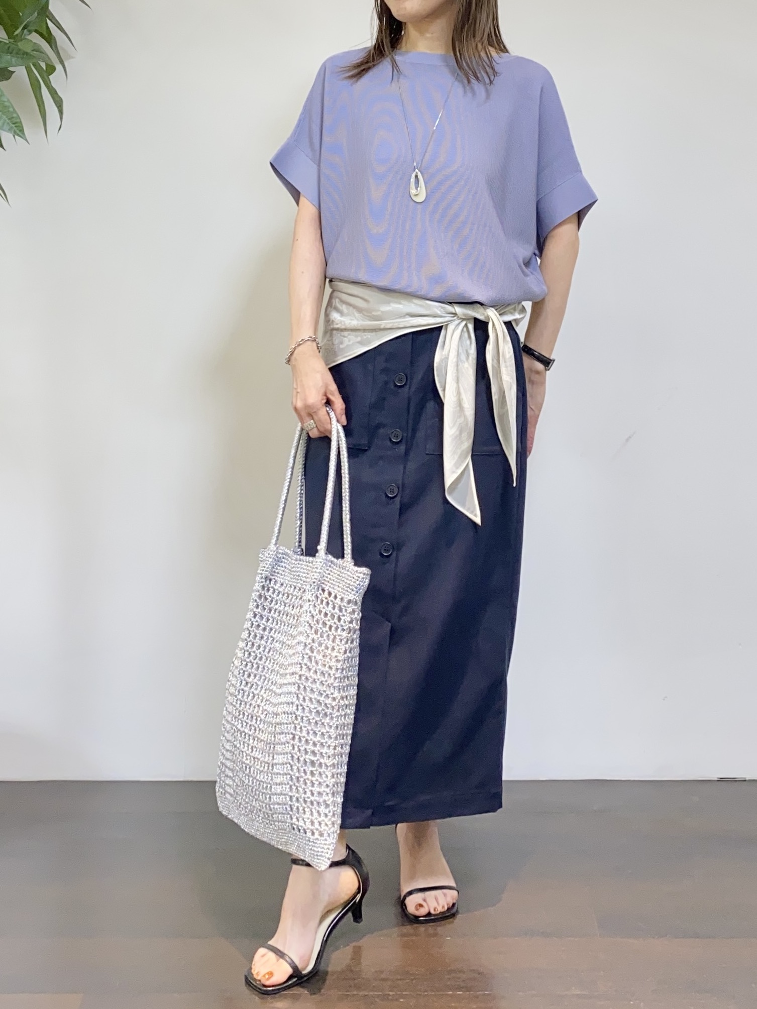 tomoさんの「UNTITLED｜【11色展開/体型カバー】前後2WAYフレンチスリーブニット」を使ったコーディネート