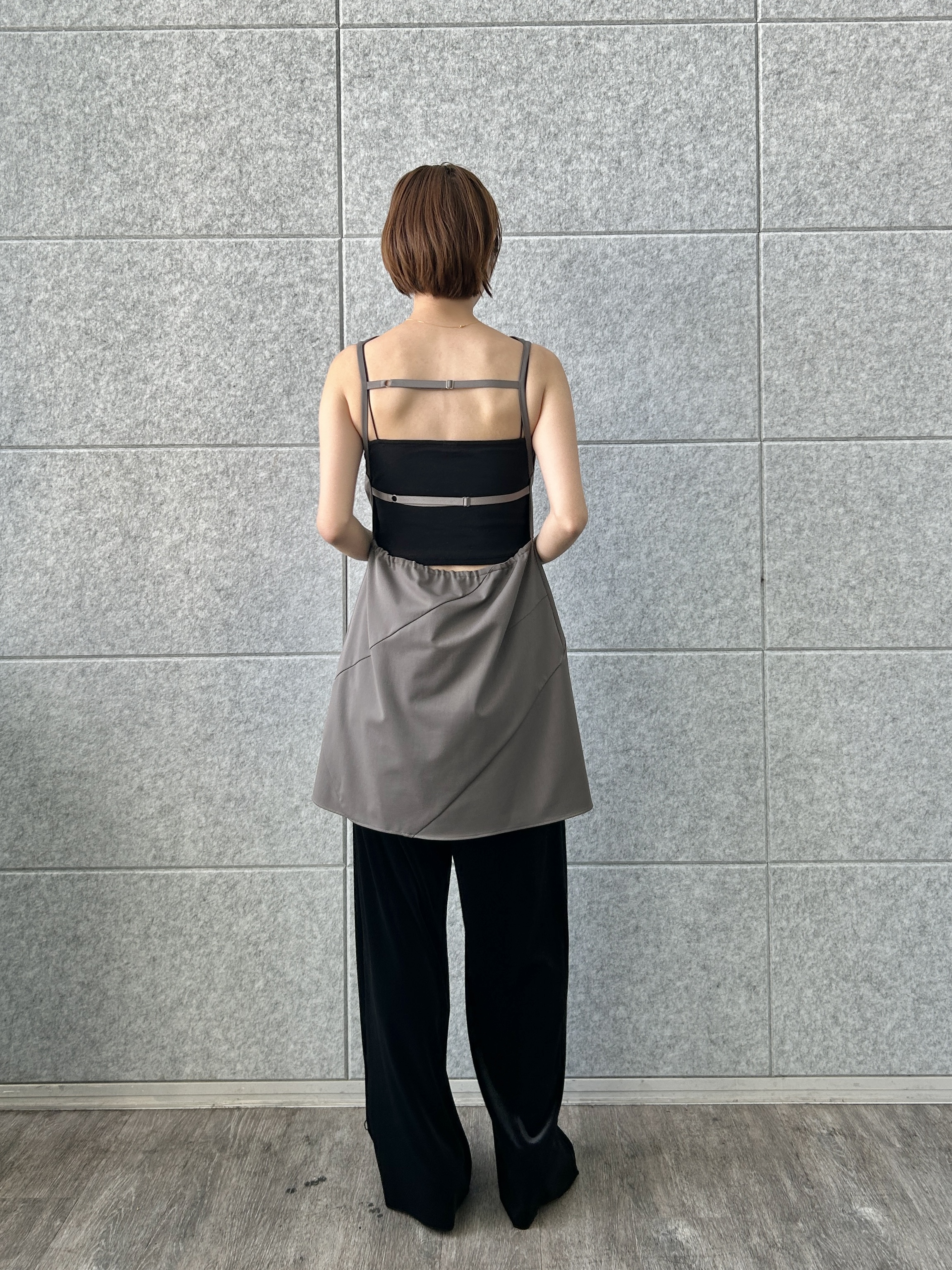 harunaさんの「CODE A｜apron dress」を使ったコーディネート