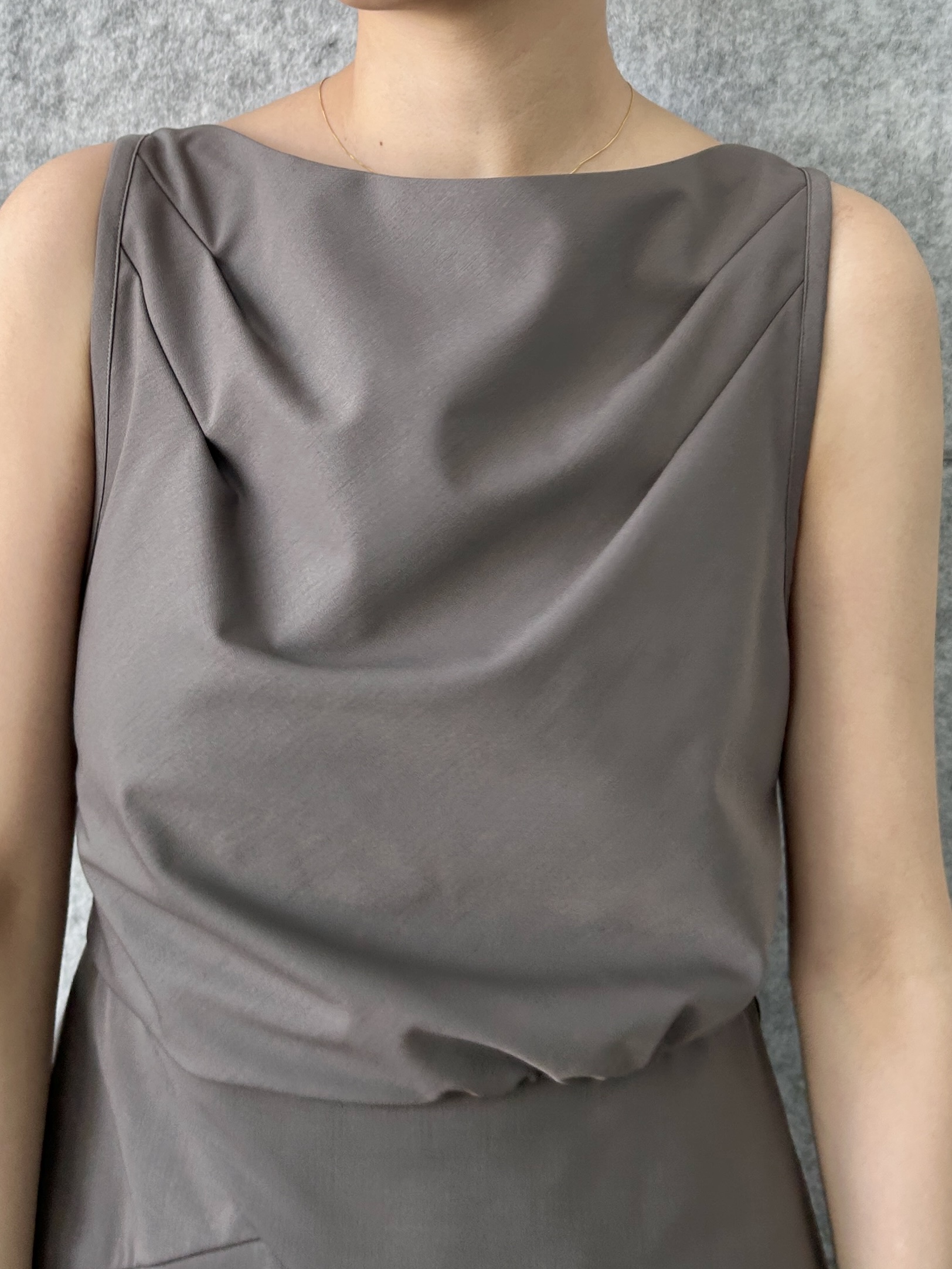 harunaさんの「CODE A｜apron dress」を使ったコーディネート