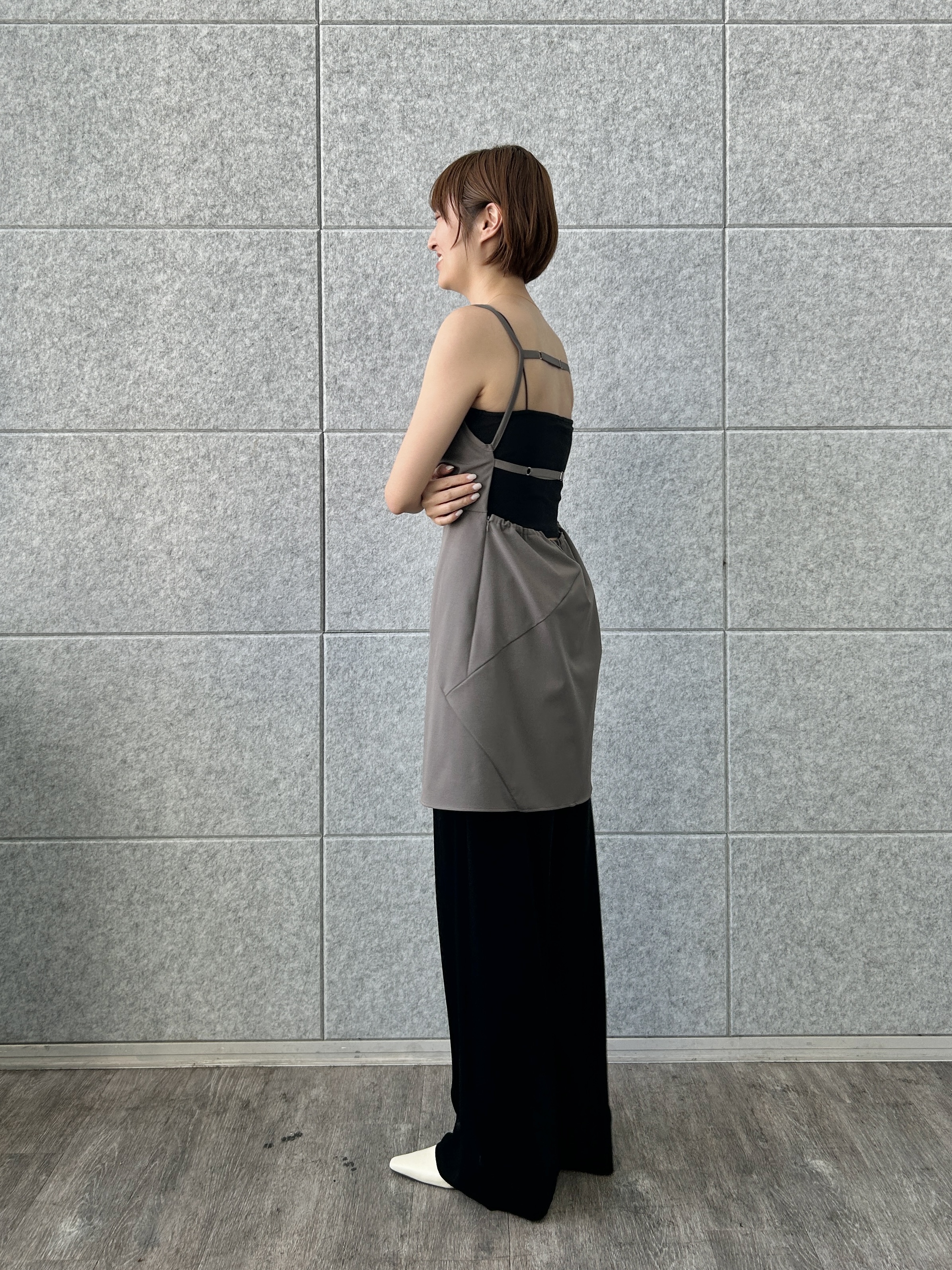 harunaさんの「CODE A｜apron dress」を使ったコーディネート