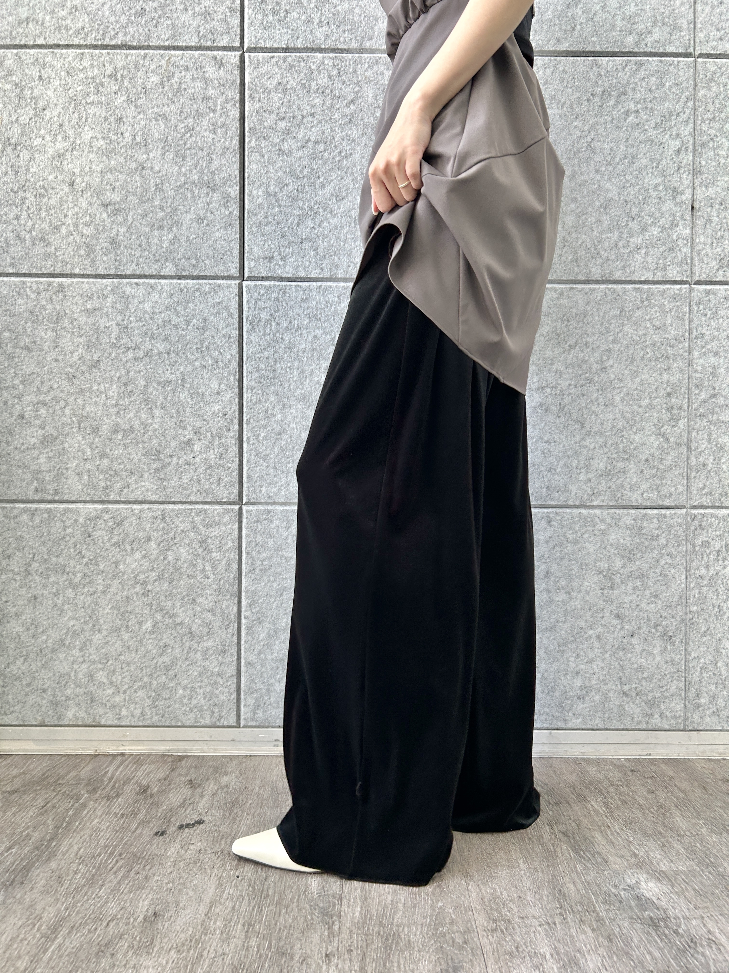 harunaさんの「CODE A｜apron dress」を使ったコーディネート