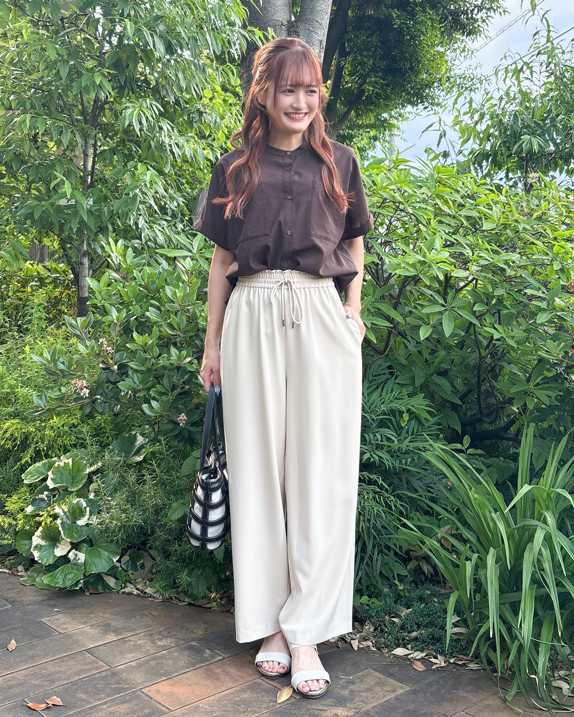 ゆゆさんの「SHOO･LA･RUE｜【通気性〇/UV/S-LL】風が通り抜ける 半袖バンドカラーシアーシャツ」を使ったコーディネート