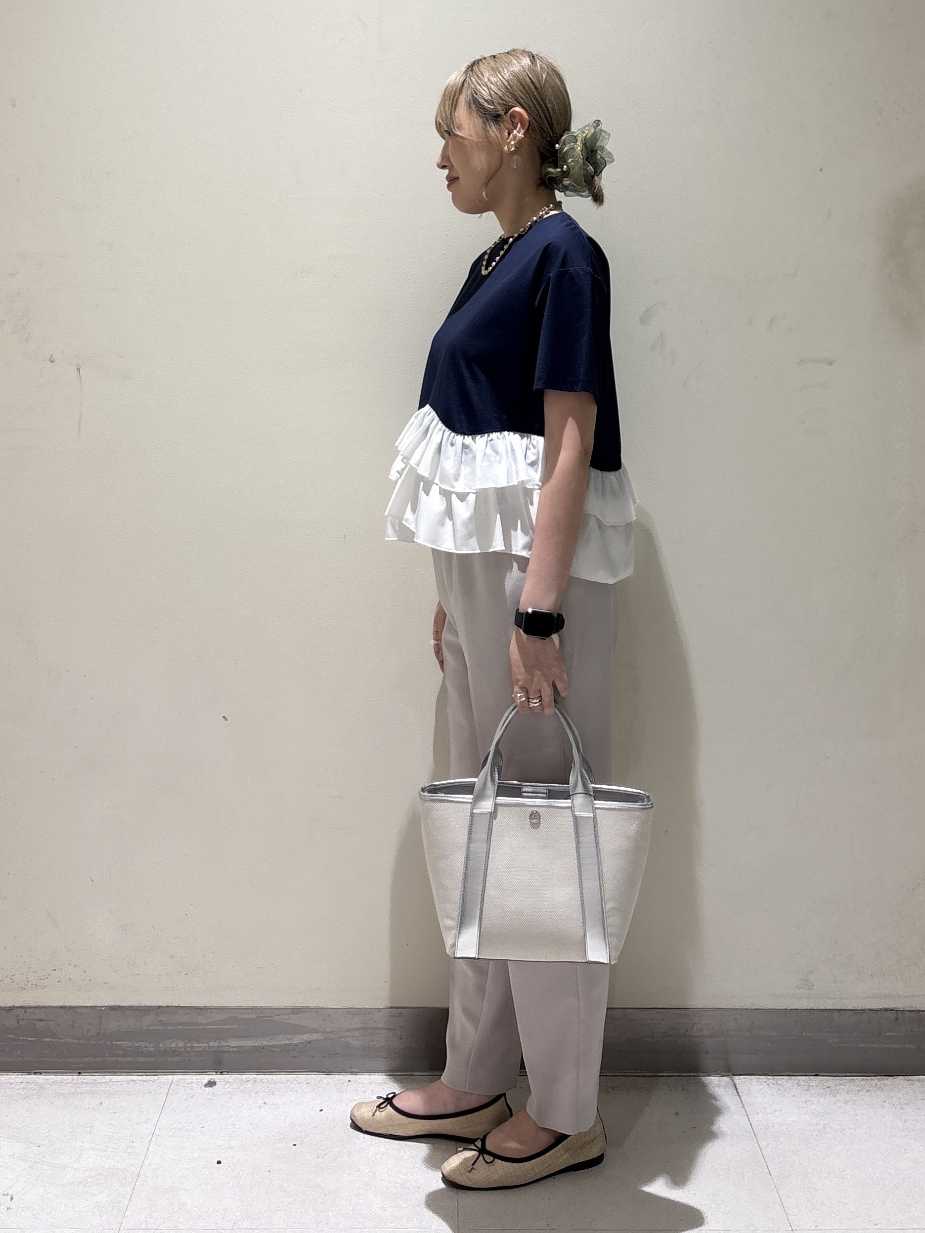みきちぃさんの「OPAQUE.CLIP｜裾フリルドッキングTシャツ【洗濯機OK】」を使ったコーディネート