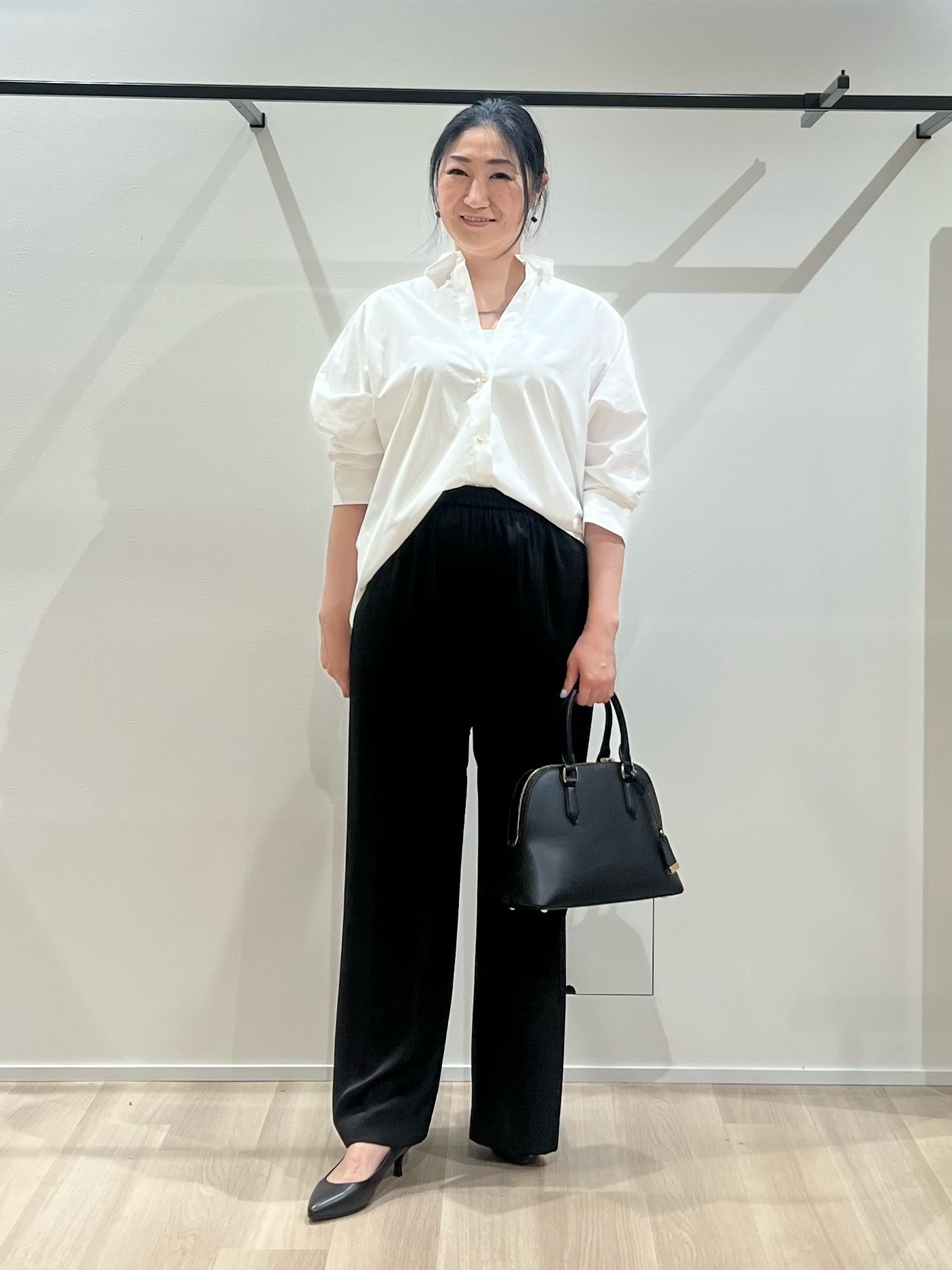 TOMOMIさんの「UNTITLED｜【接触冷感/吸水速乾/UVカット】ドルマンスリーブシャツ」を使ったコーディネート