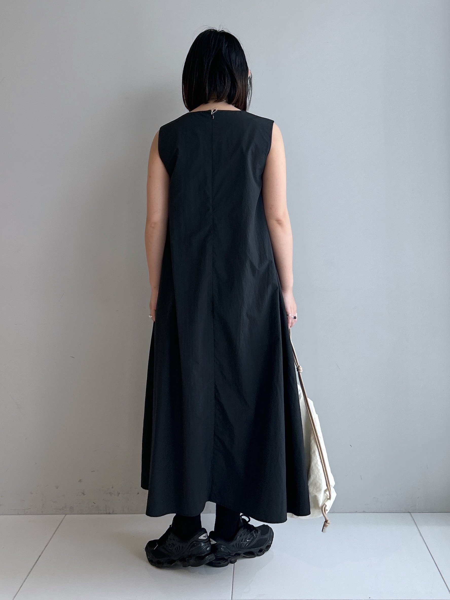 Hirokaさんの「Dessin｜【撥水】Aラインナイロンワンピース」を使ったコーディネート