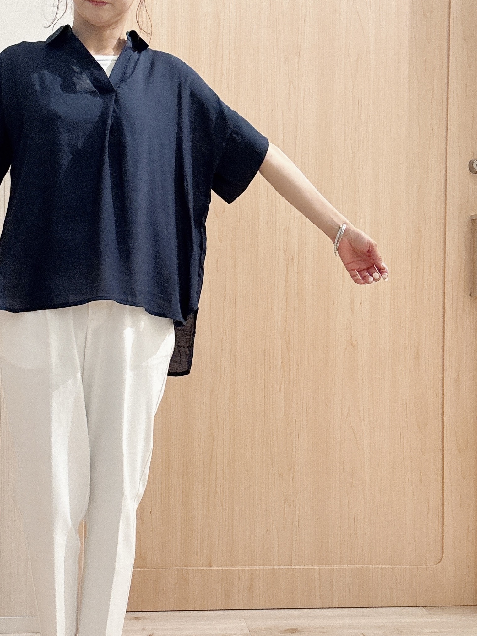 モカさんの「SHOO･LA･RUE｜【2点セット/S-LL/洗濯機可】時短でコーデ決まる スラブスキッパーシャツ＋タンクトップ」を使ったコーディネート
