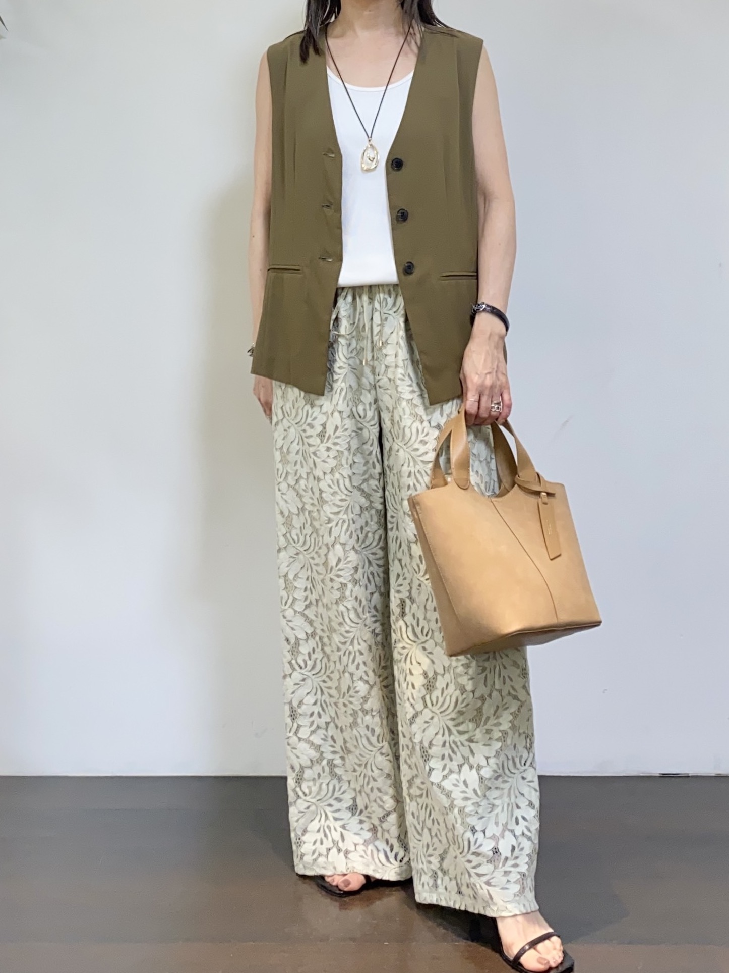 tomoさんの「UNTITLED｜◆【セットアップ可/接触冷感/通気性】ドライシアーダブルジャケット」を使ったコーディネート