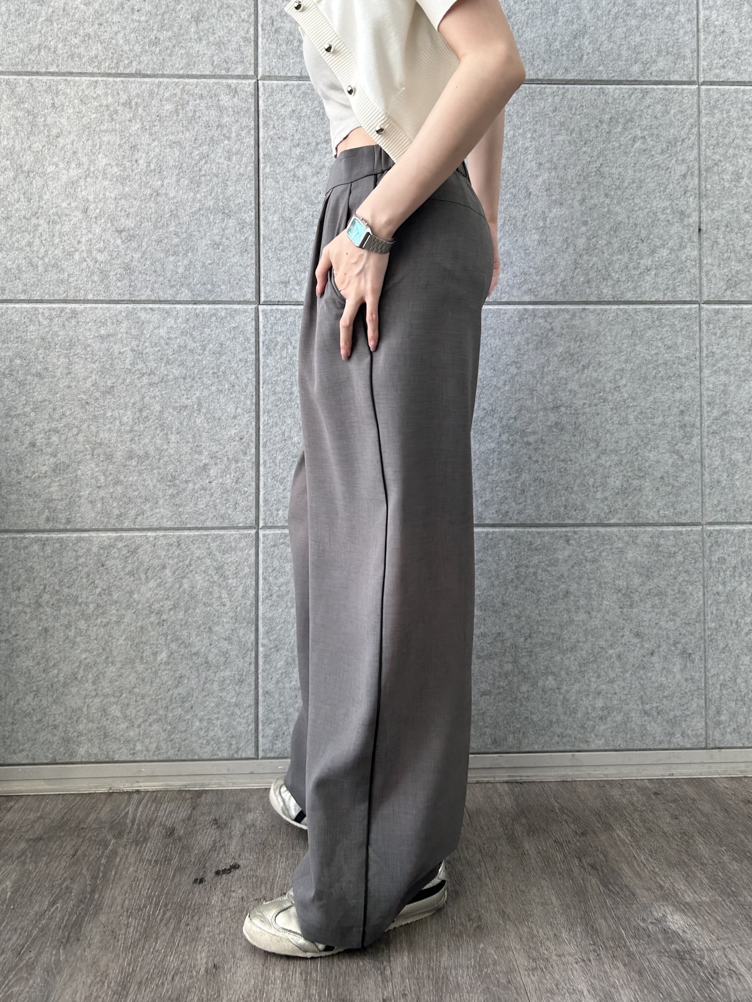 honoka Aさんの「CODE A｜design knit short cardigan」を使ったコーディネート