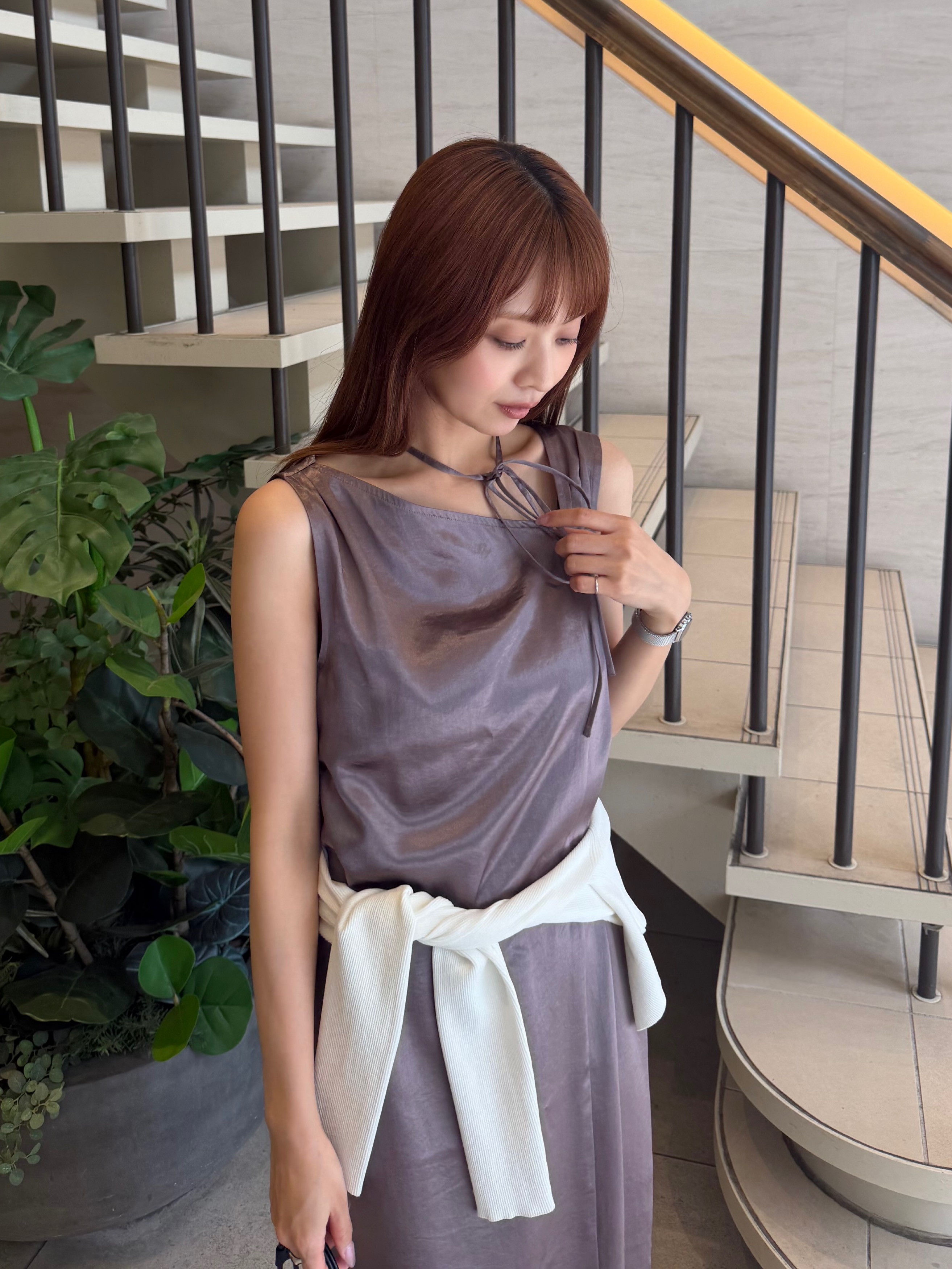kanamiさんの「CODE A｜satin neck slit dress」を使ったコーディネート