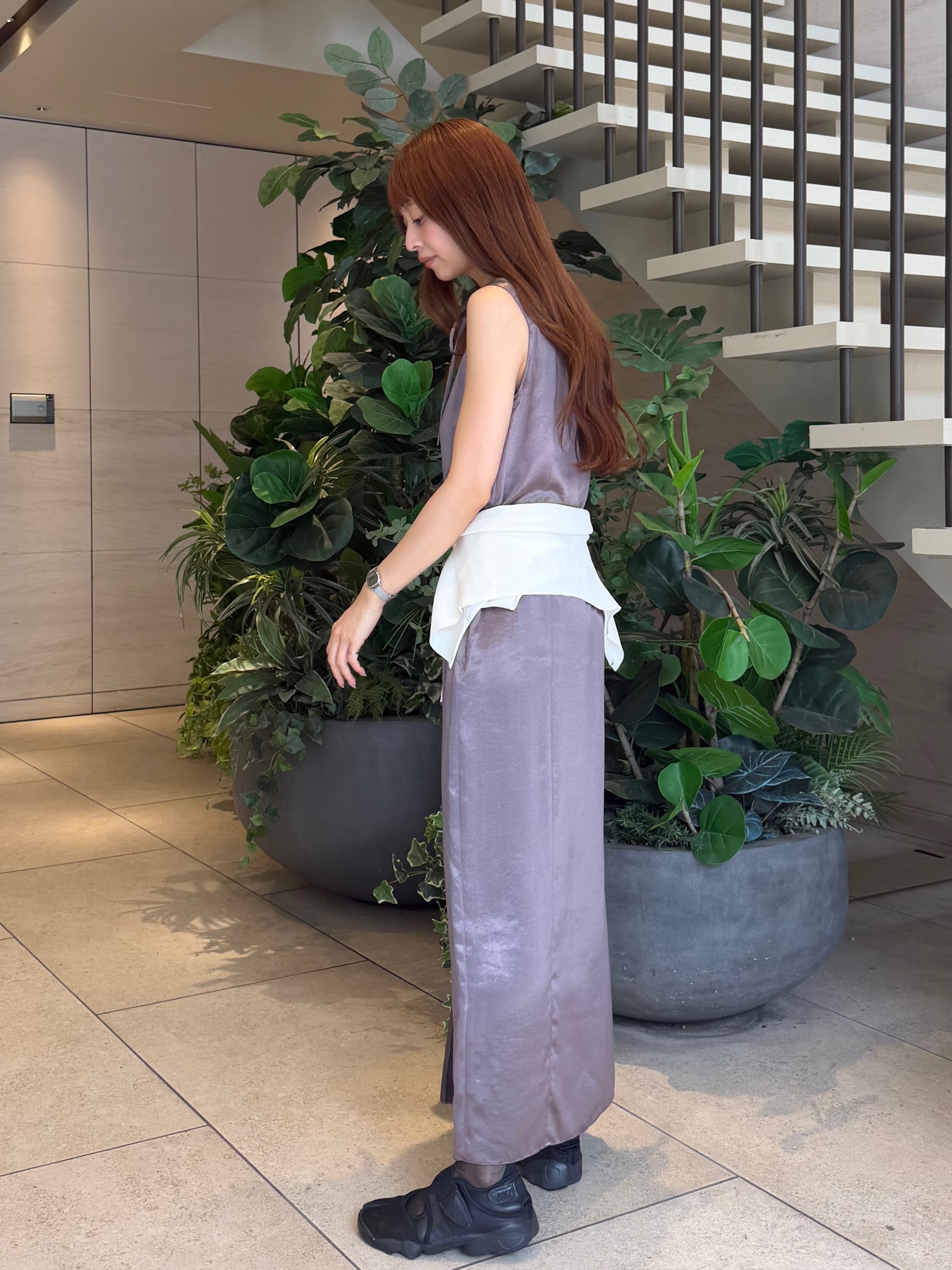 kanamiさんの「CODE A｜satin neck slit dress」を使ったコーディネート