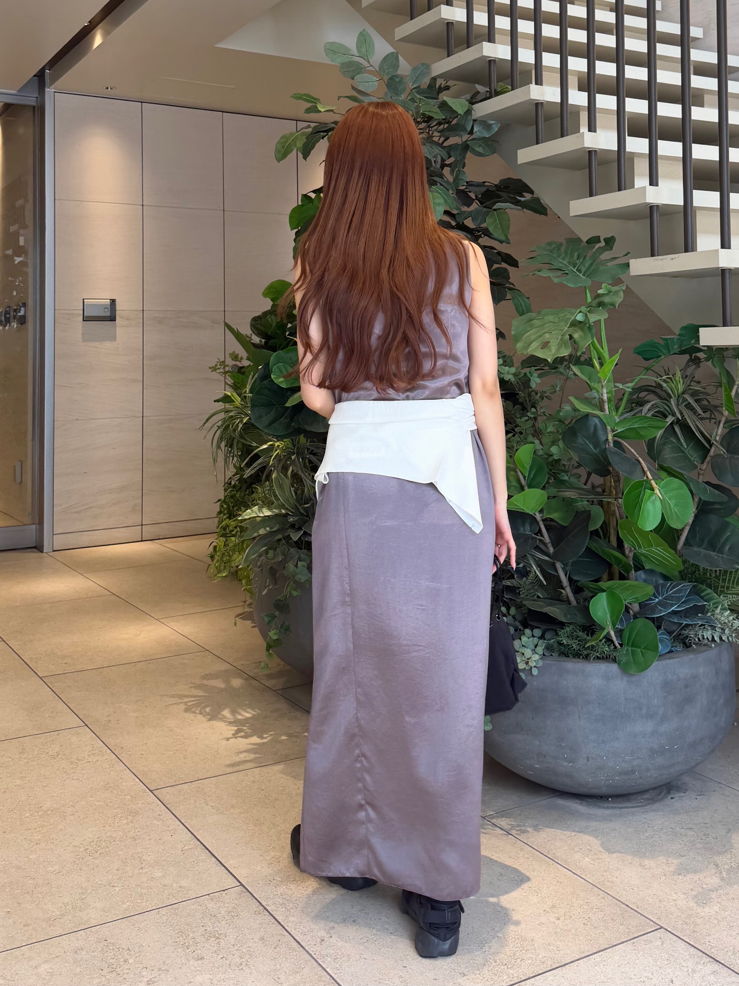 kanamiさんの「CODE A｜satin neck slit dress」を使ったコーディネート