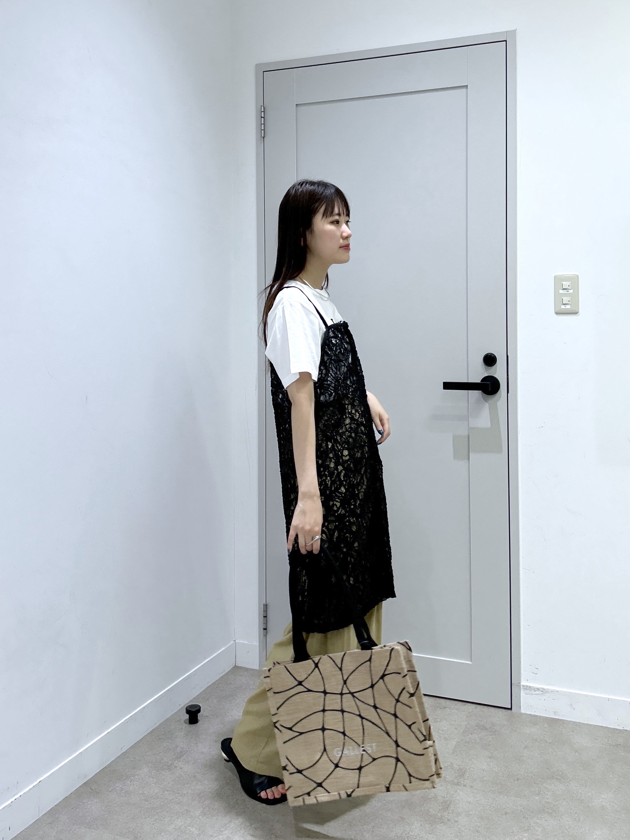 Renoさんの「INDIVI｜タイポグラフィTシャツ【接触冷感】」を使ったコーディネート