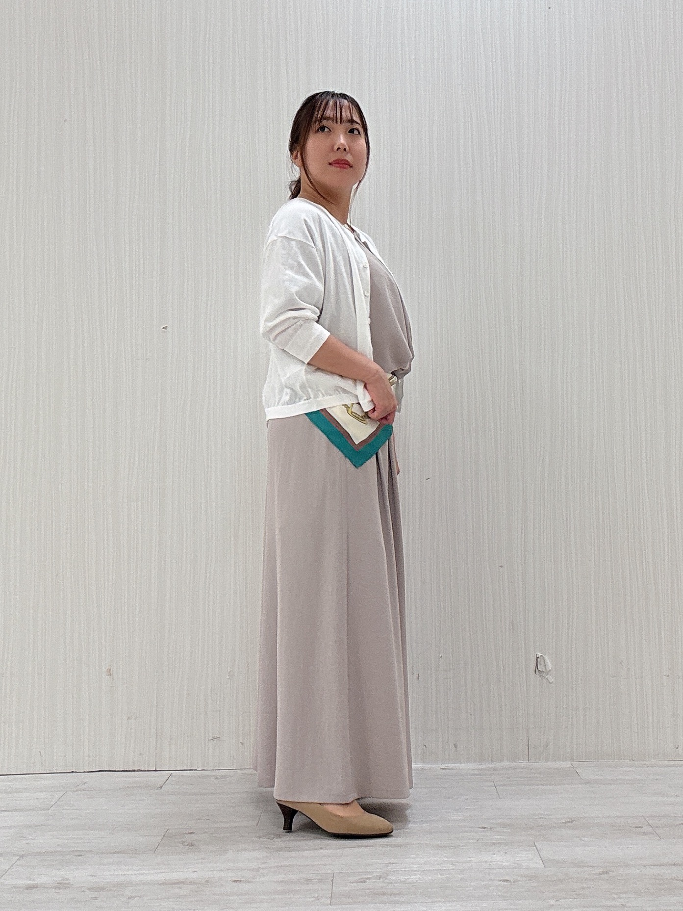 ayakaさんの「UNTITLED｜【セットアップ可/UVカット/前後2WAY】リラクシーフレンチスリーブブラウス」を使ったコーディネート