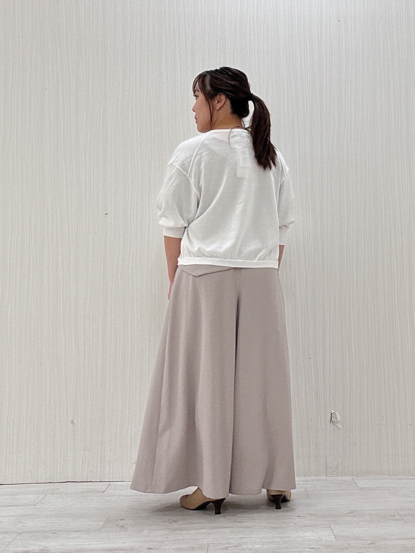 ayakaさんの「UNTITLED｜【セットアップ可/UVカット/前後2WAY】リラクシーフレンチスリーブブラウス」を使ったコーディネート